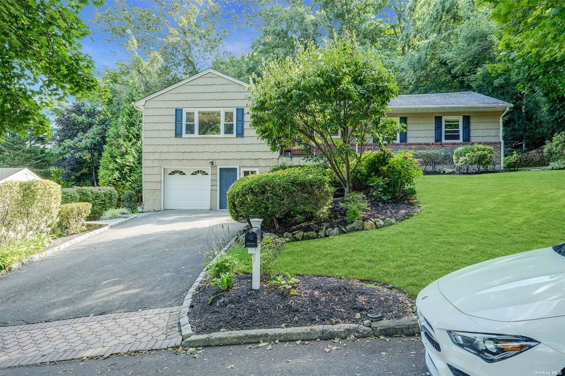 5 Merriwind Drive Huntington Station NY 11746