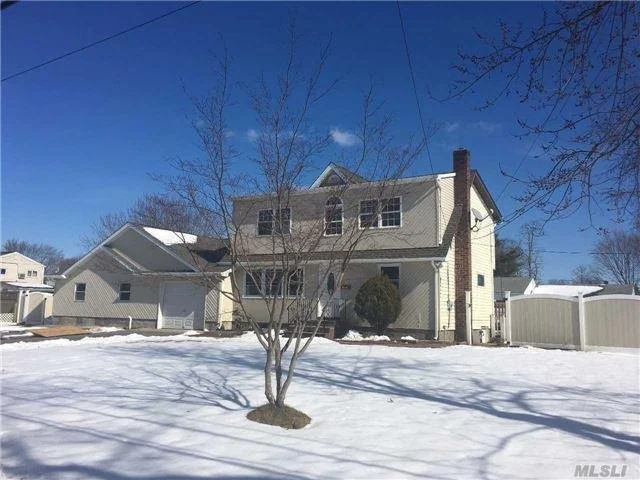 1543 Lincoln Blvd Bay Shore NY 11706