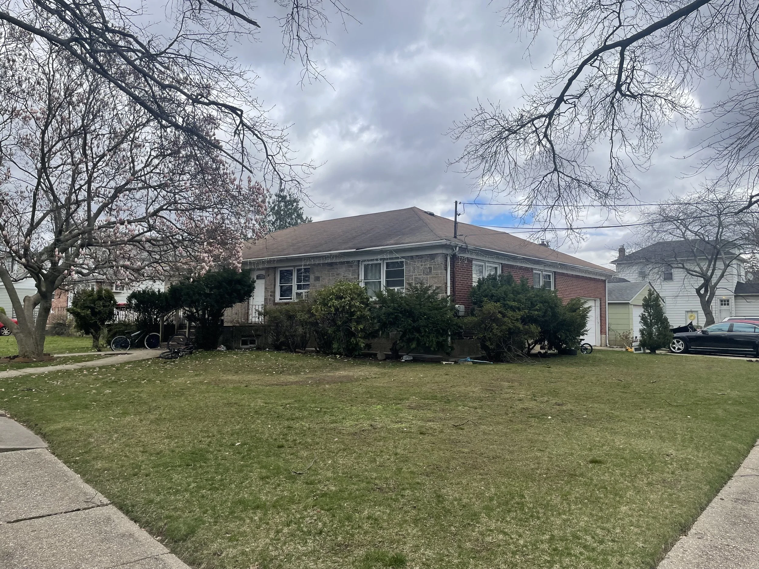 258 Benson Ave Elmont NY 11003