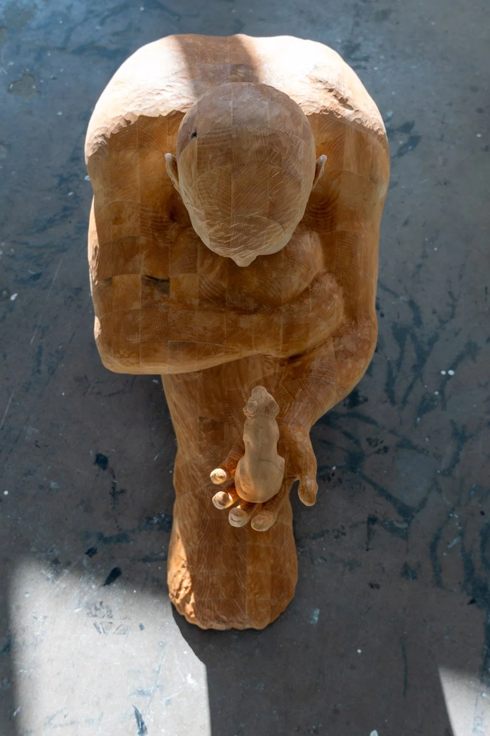 Einblick (Insight), 2023. Wood and charcoal — 80x90x56cm (dimensions without wall drawing)