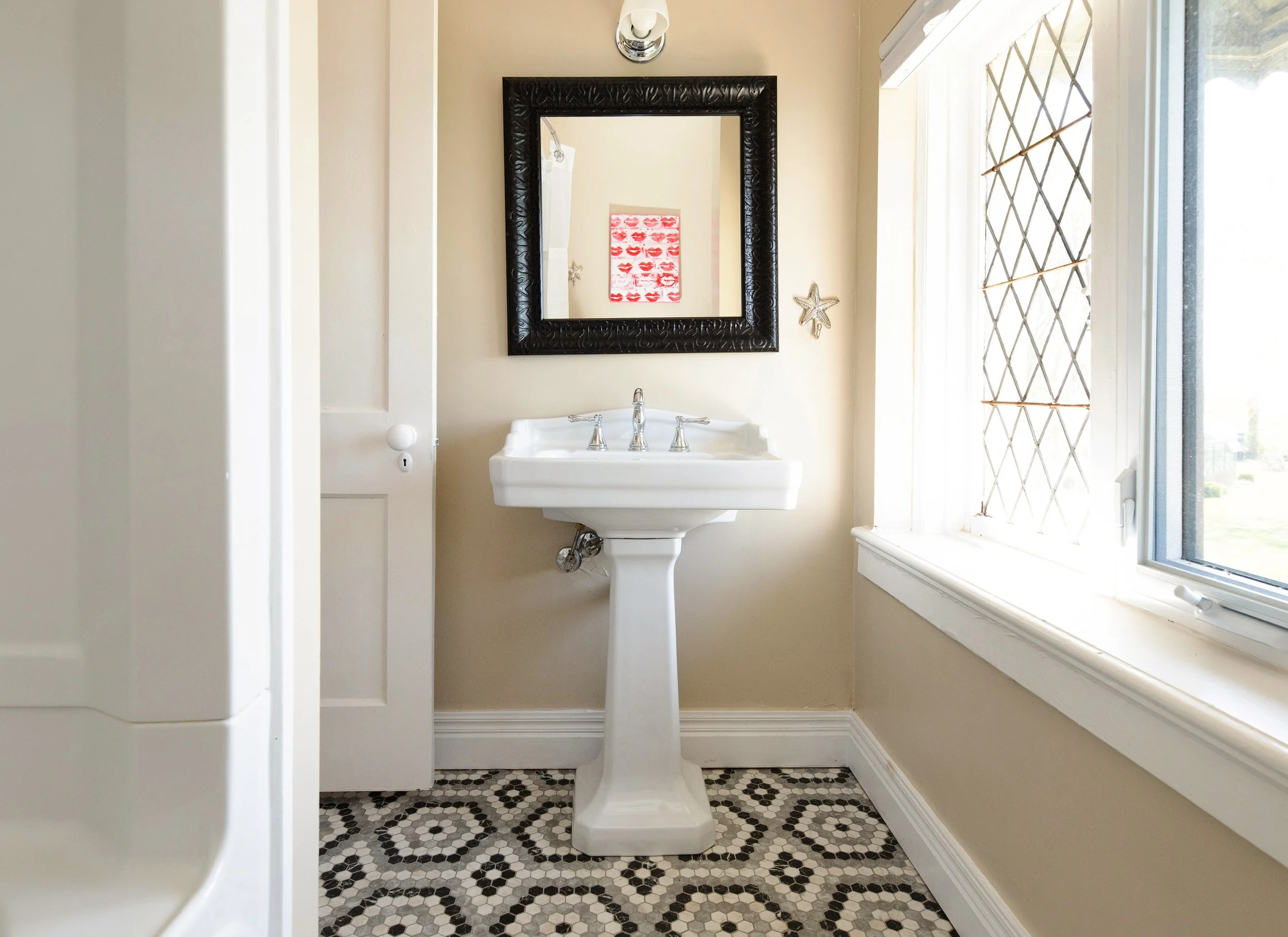 LAKEHOUSE_GRANNYSUITE-17.jpg