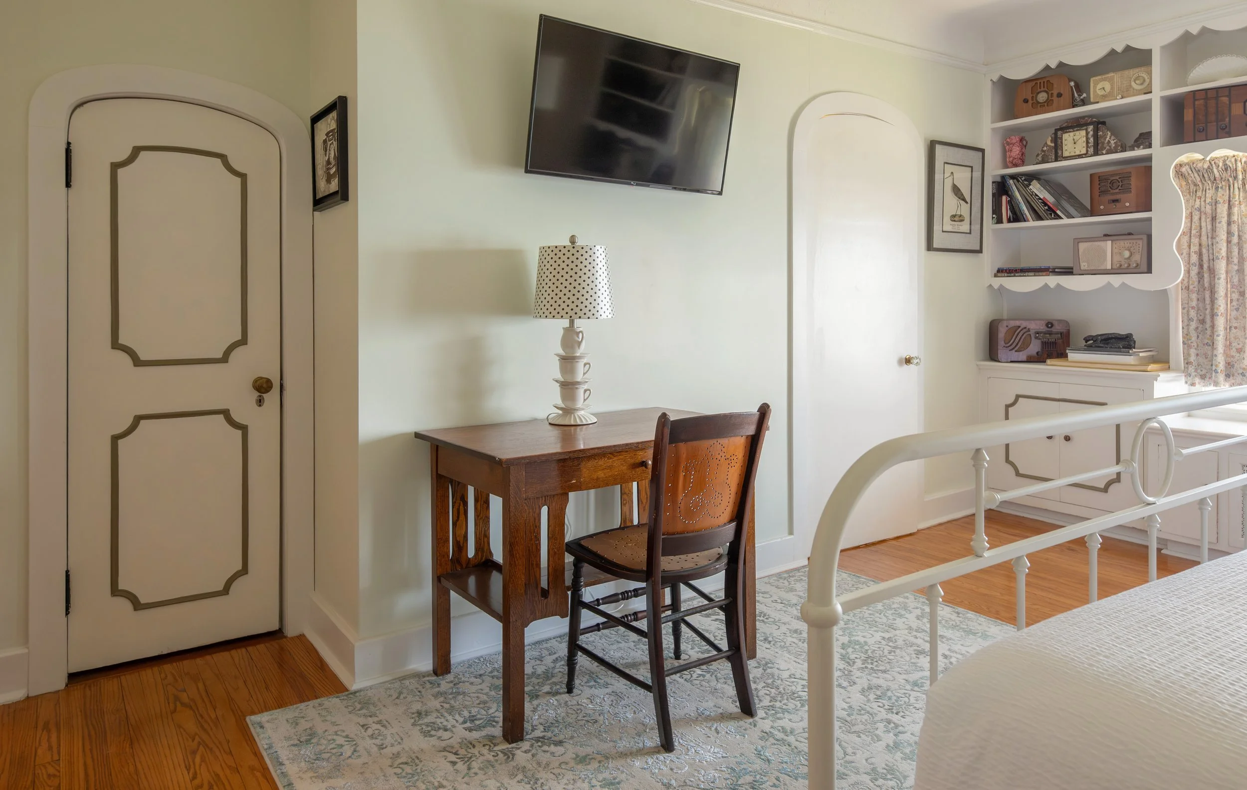 LAKEHOUSE_NIGHTINGALESUITE-8.jpg