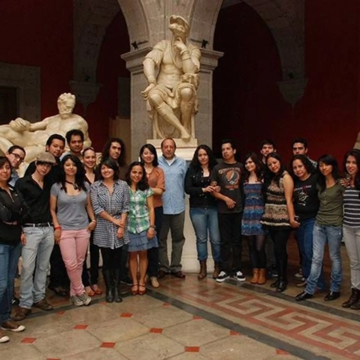 I want to talk about the Illustration Diploma Program at the Academia de San Carlos. Beyond everything I learned from the master of masters, Gerardo Suz&aacute;n&mdash;may he rest in peace&mdash;I want to talk about the people.

I&rsquo;ve lost touch