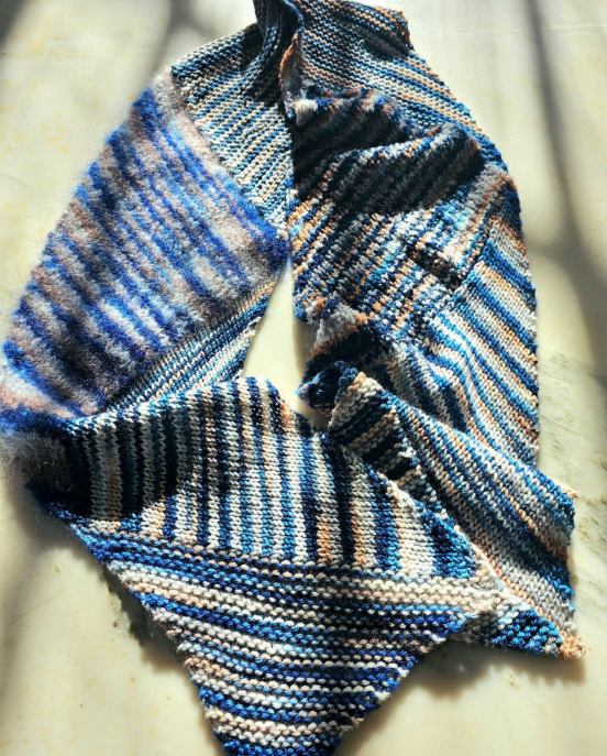 Adapted by Joann Fisher from the “Multidirectional Diagonal Scarf” by Karen Baumer © 2003
Designed for use with the Medley DK Mini Bundle