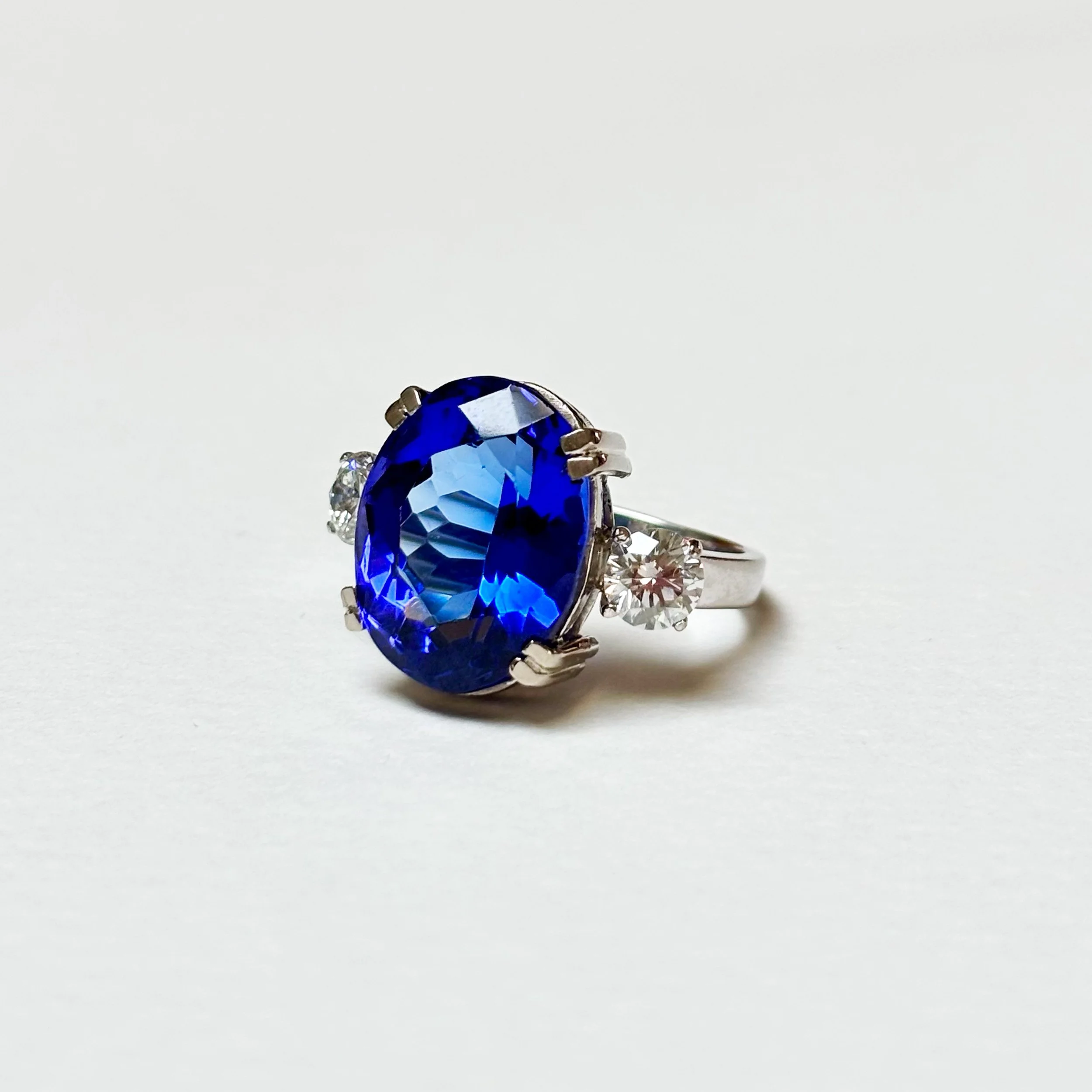CRA002_tanzanite diamond_2.jpg