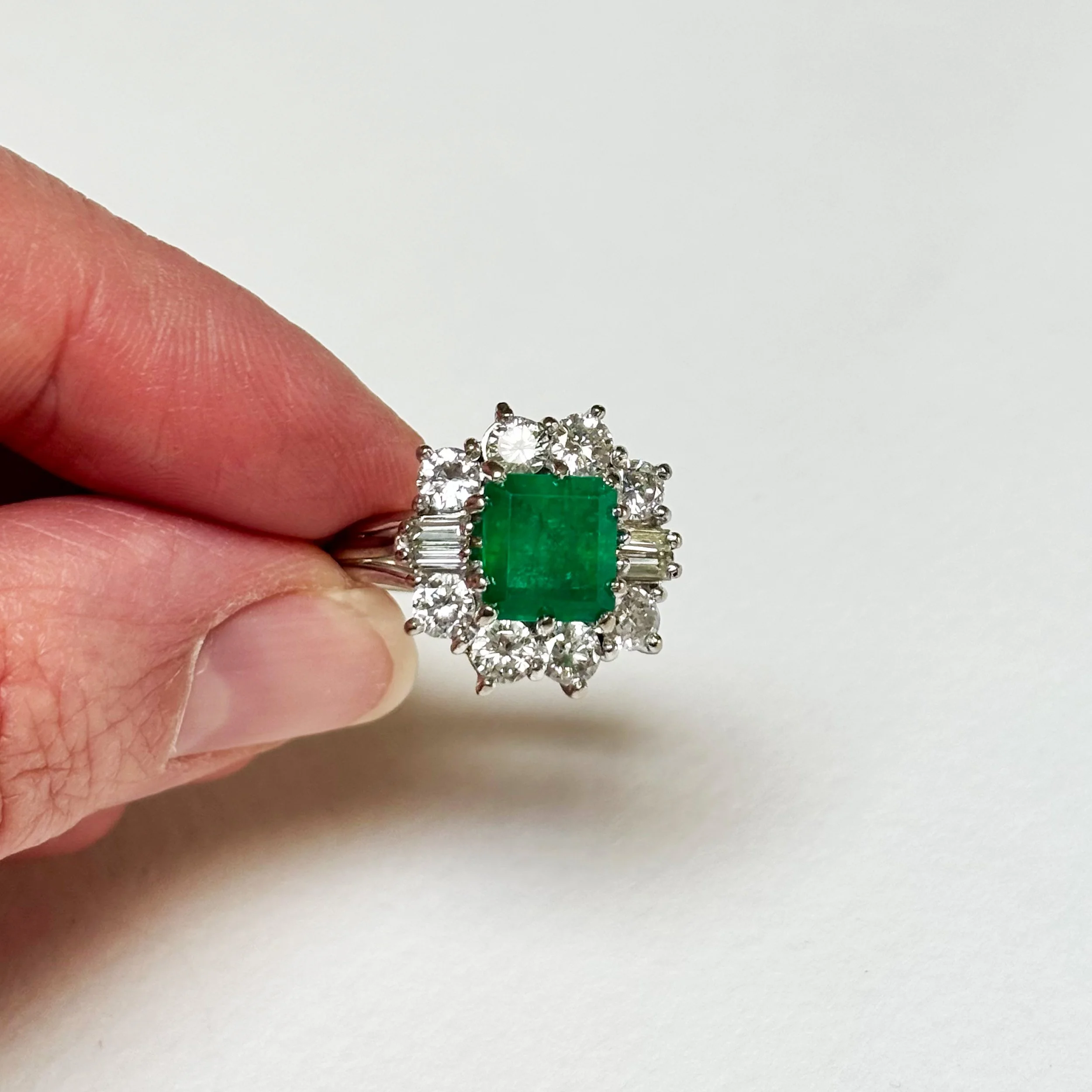 CRA005_emerald diamond cluster_8.jpg