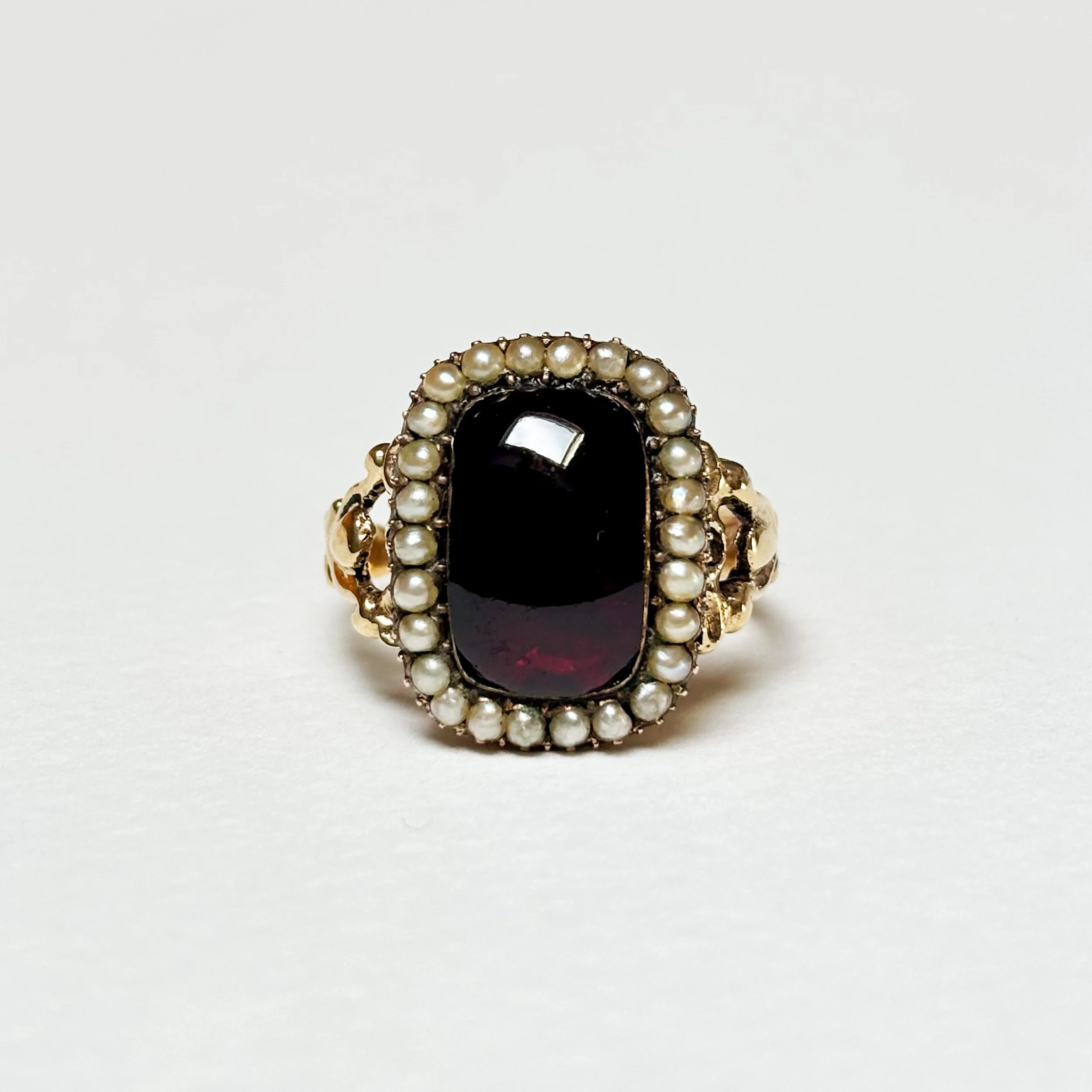 CRA009_garnet pearl_1.jpg