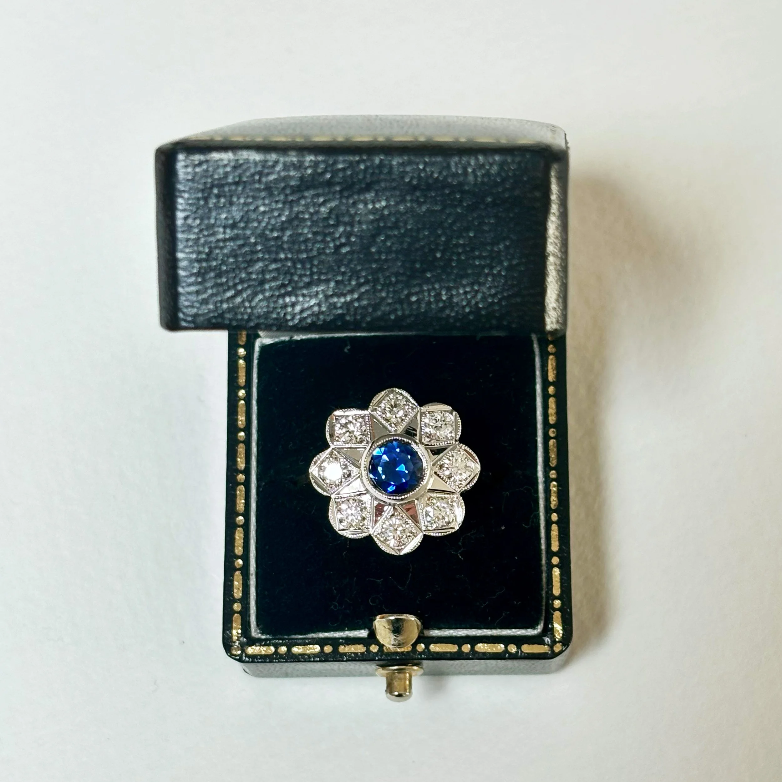 CRA006_sapphire cluster_9.jpg