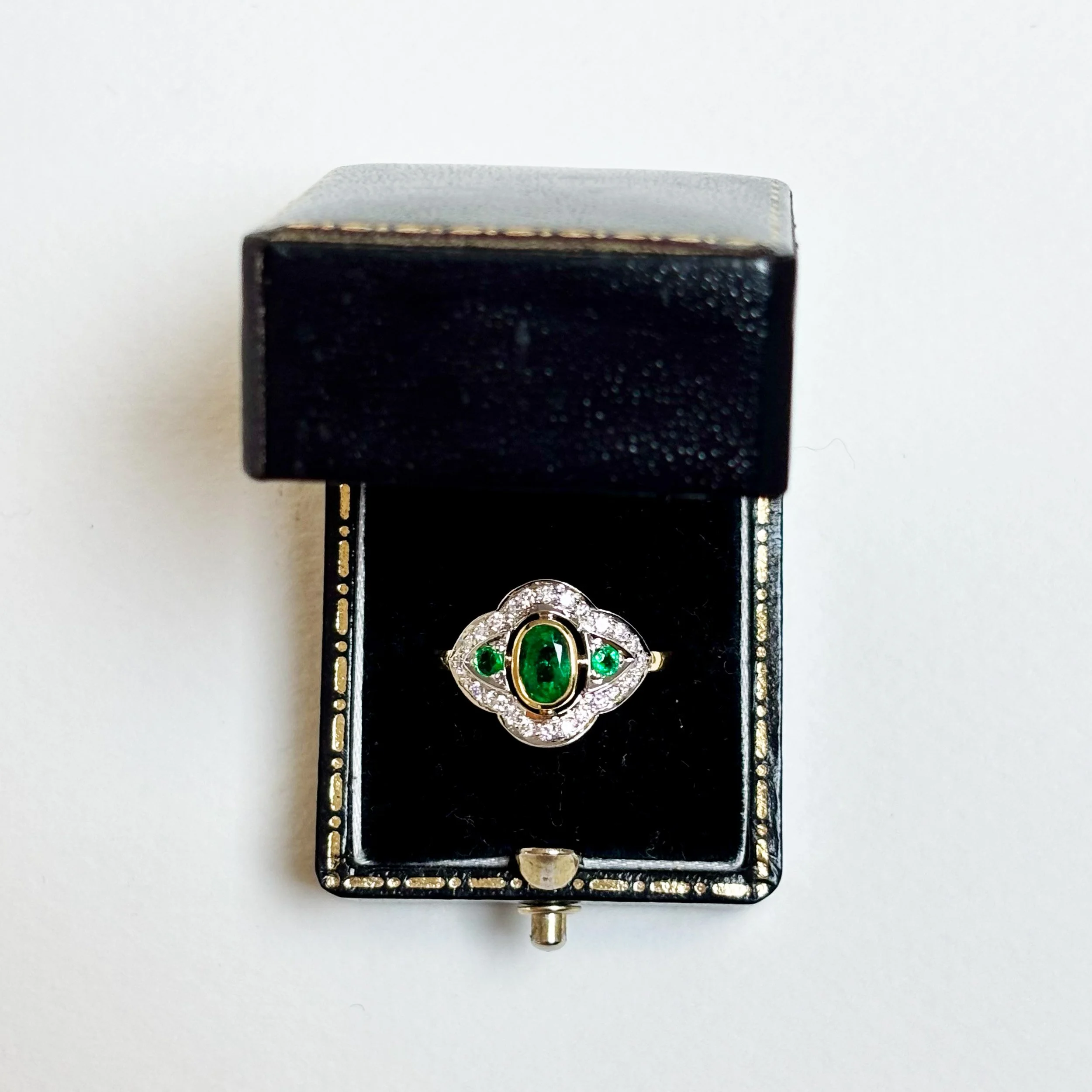 AEV003_emerald diamond ring_10.jpg