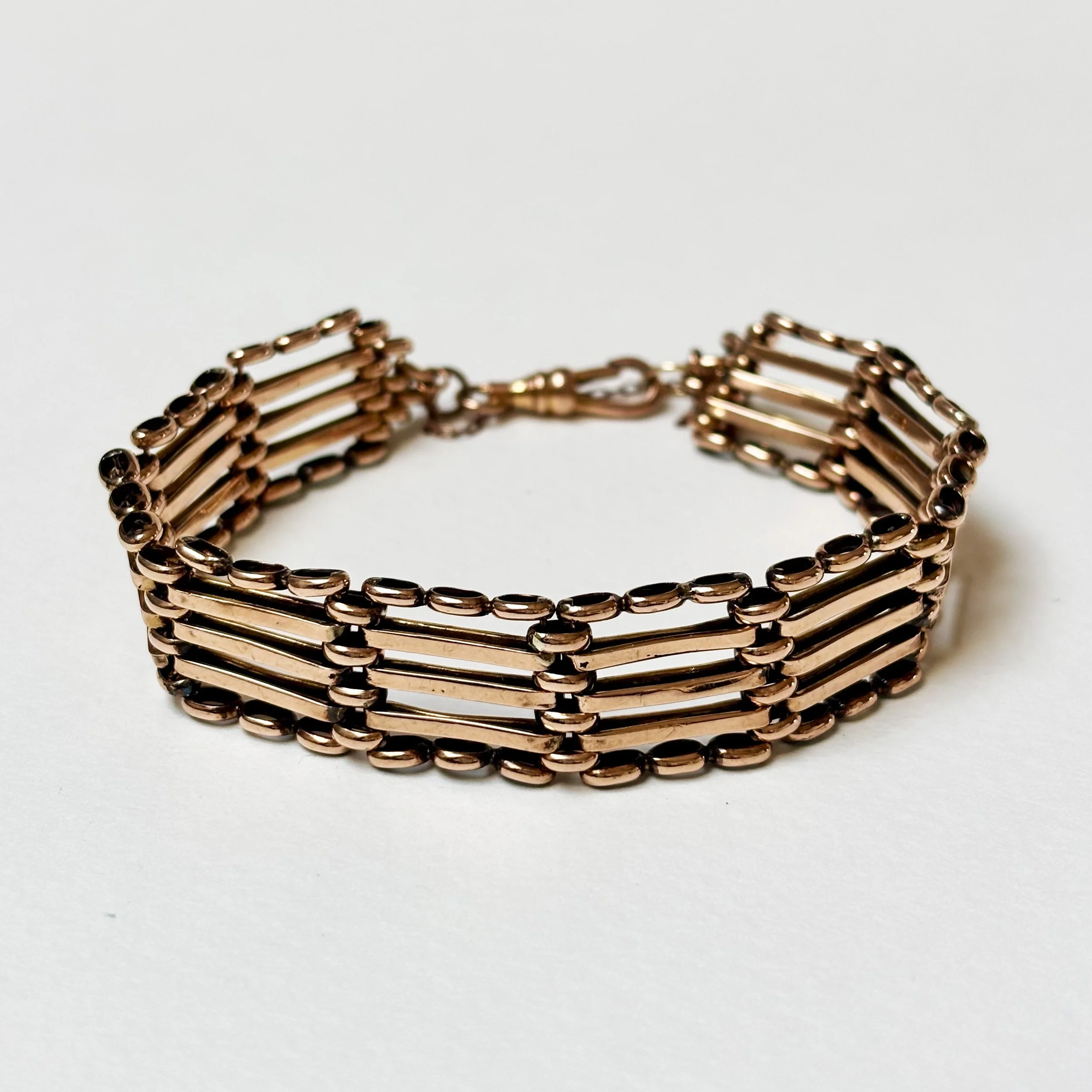 CRA018_gold gate bracelet_1.jpg