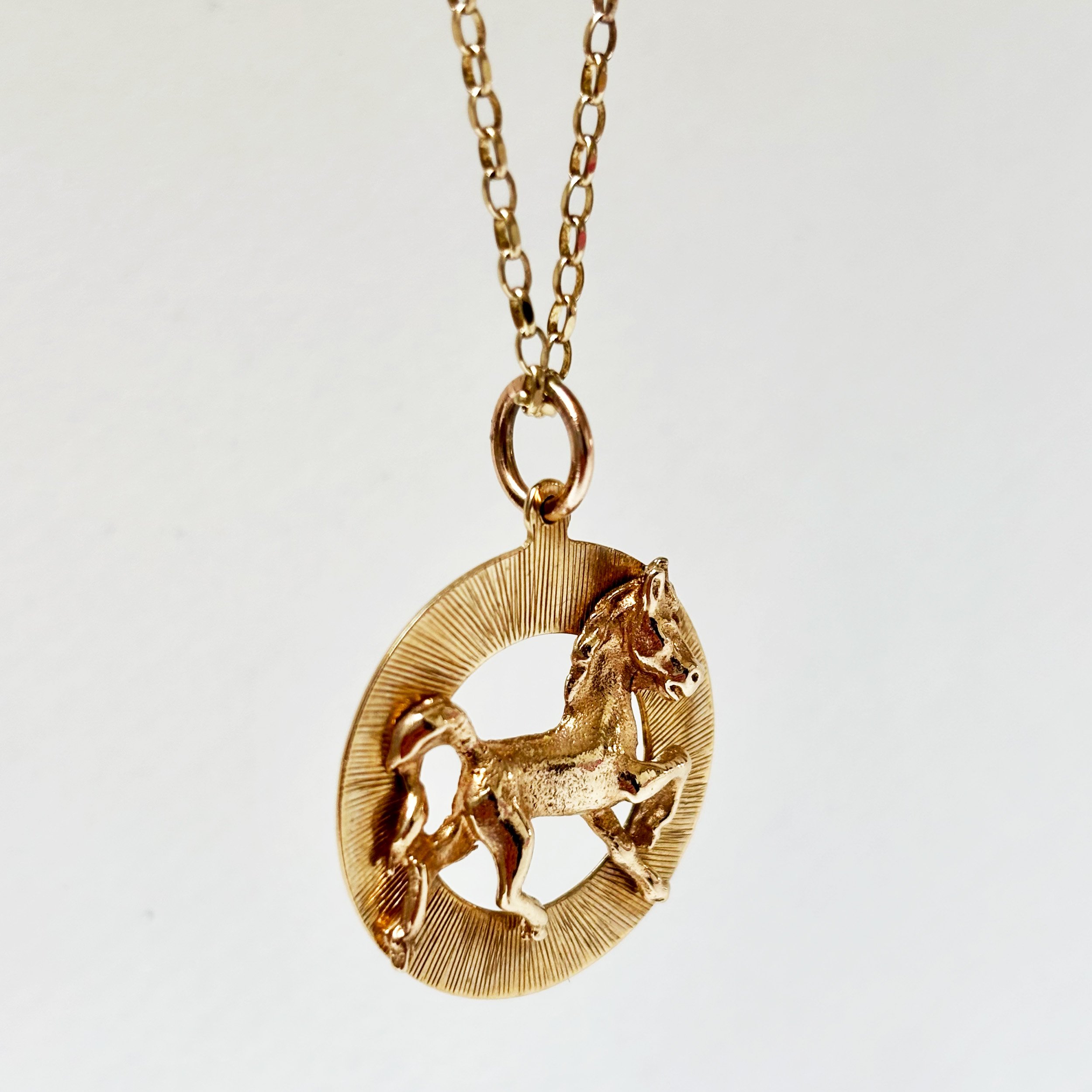 CRA013_horse pendant_4.jpg