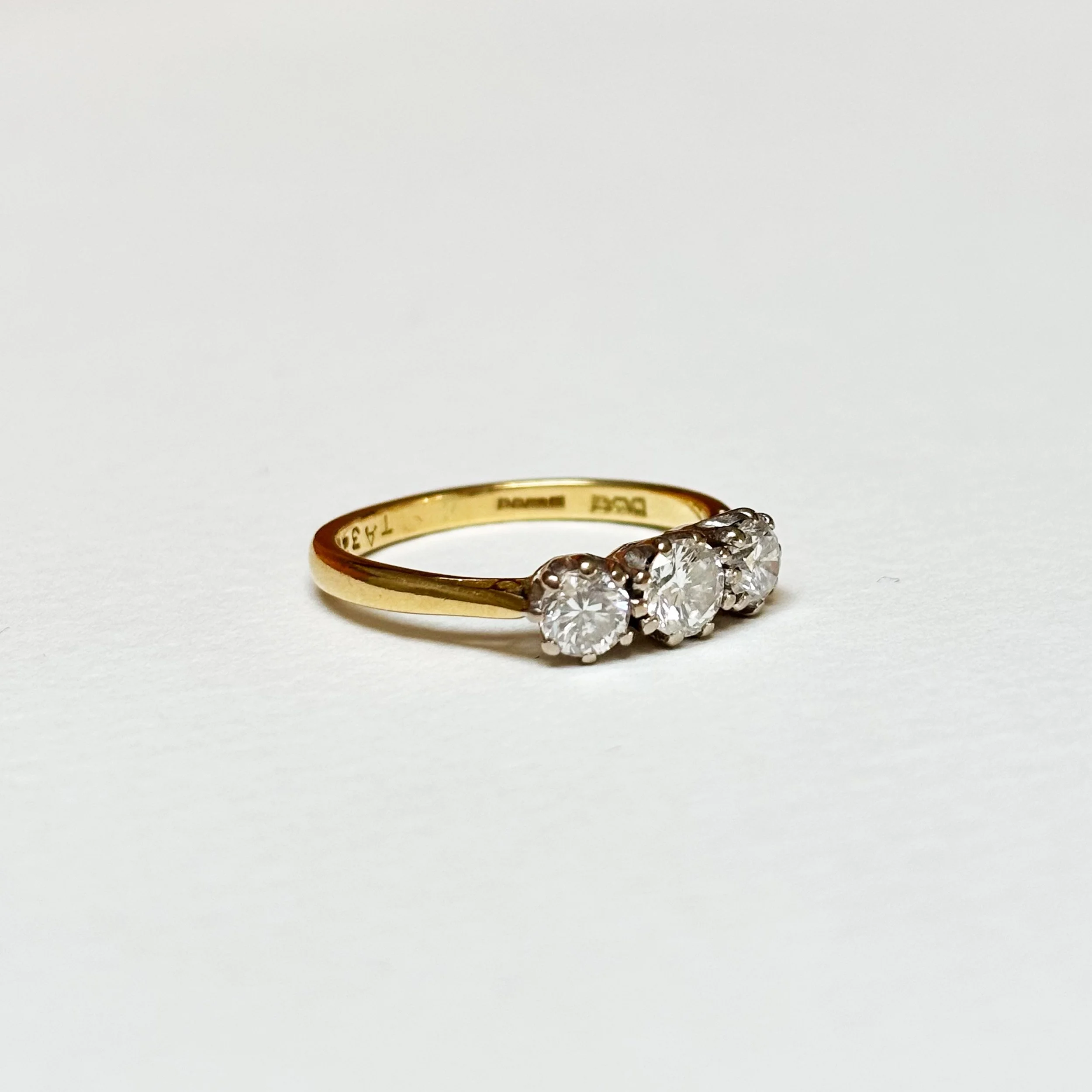 CRA004_3 stone diamond_3.jpg