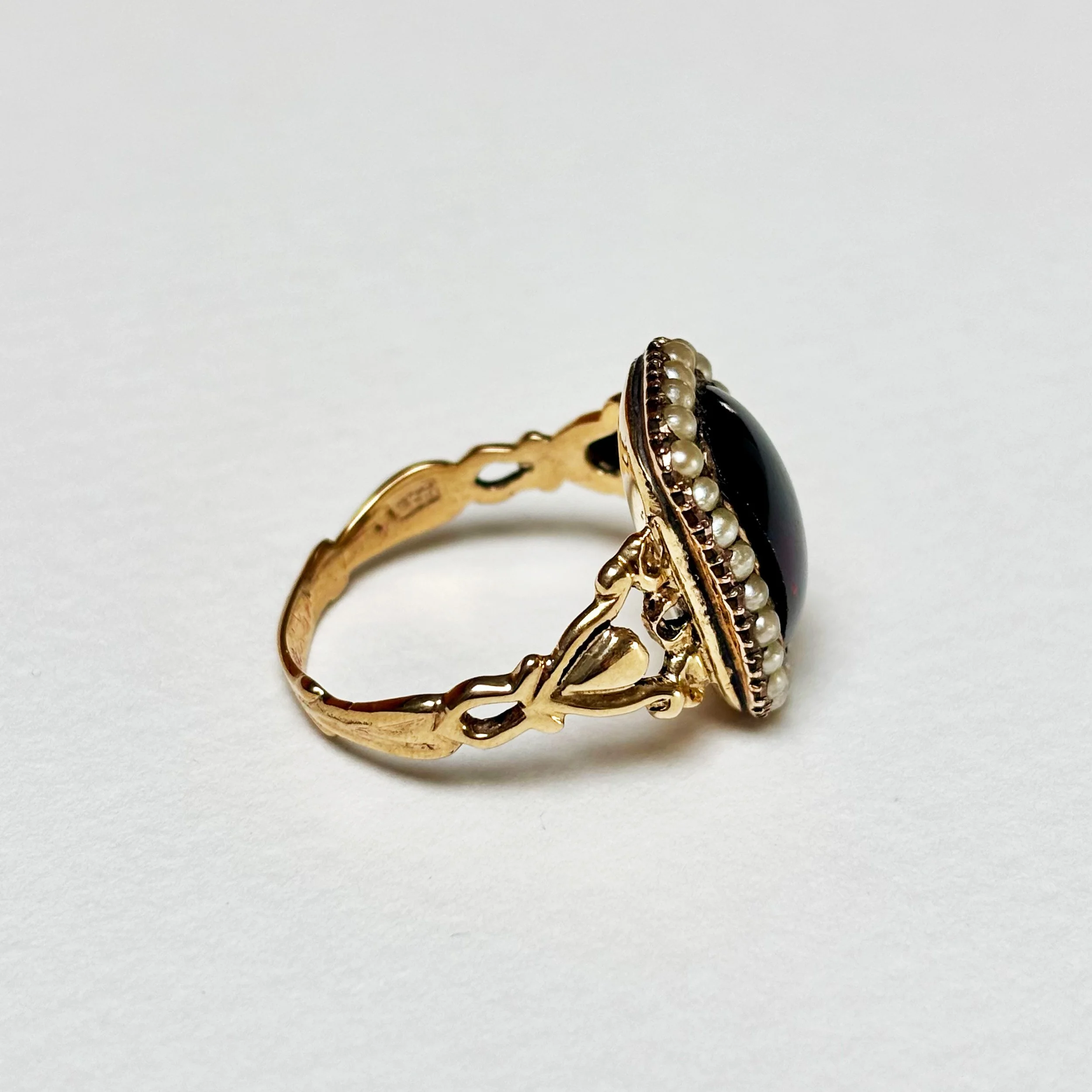 CRA009_garnet pearl_3.jpg