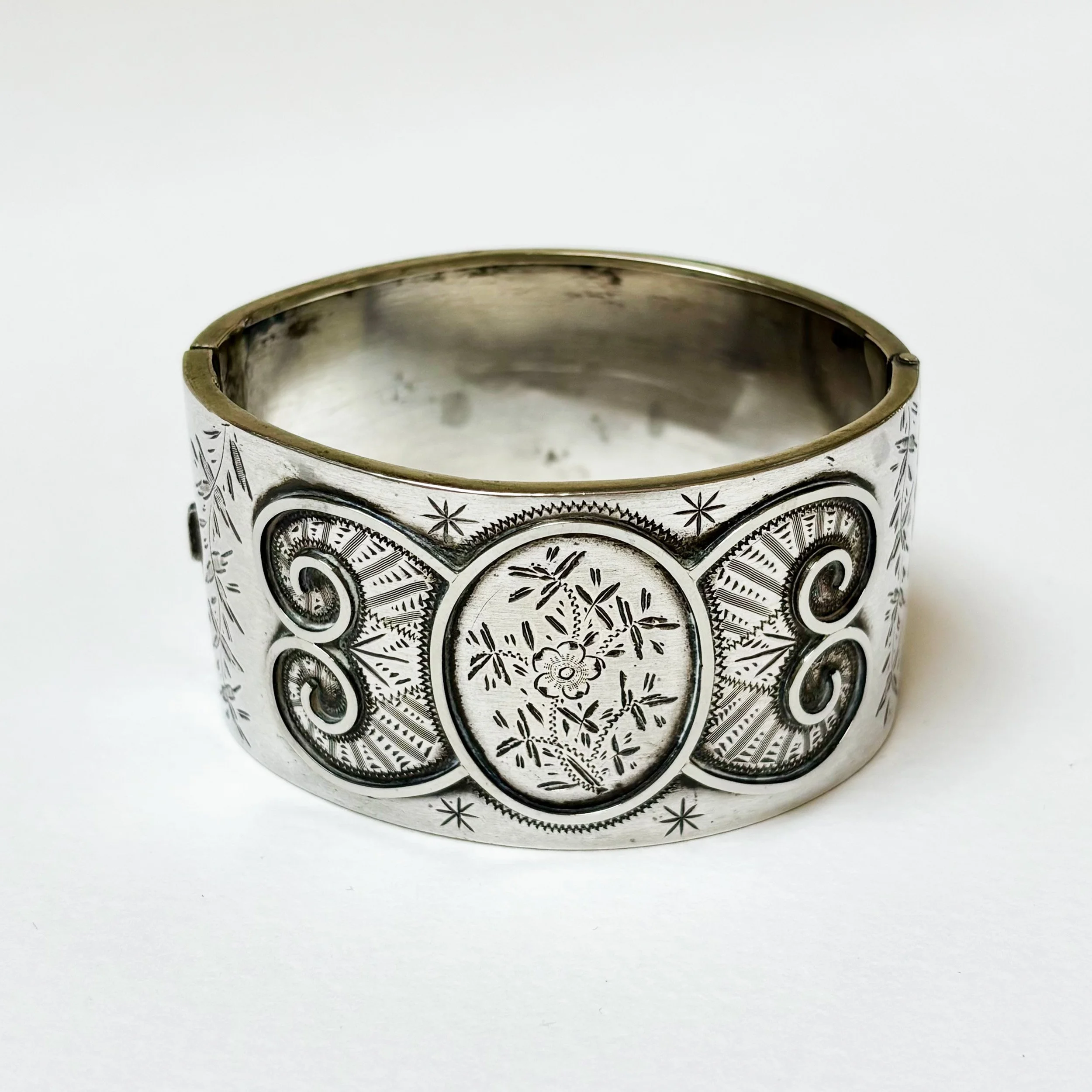 Victorian Hinged Bangle