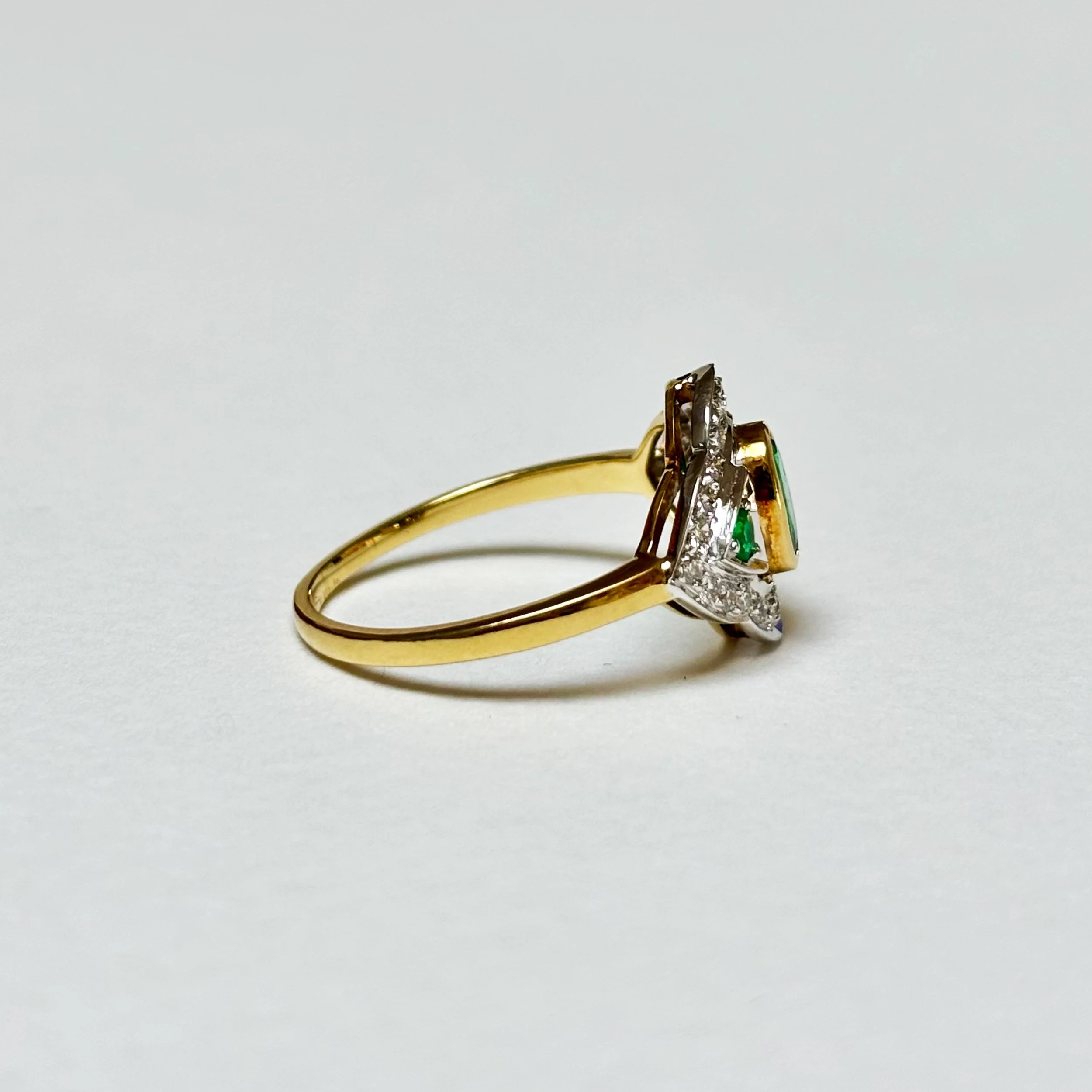 AEV003_emerald diamond ring_7.jpg