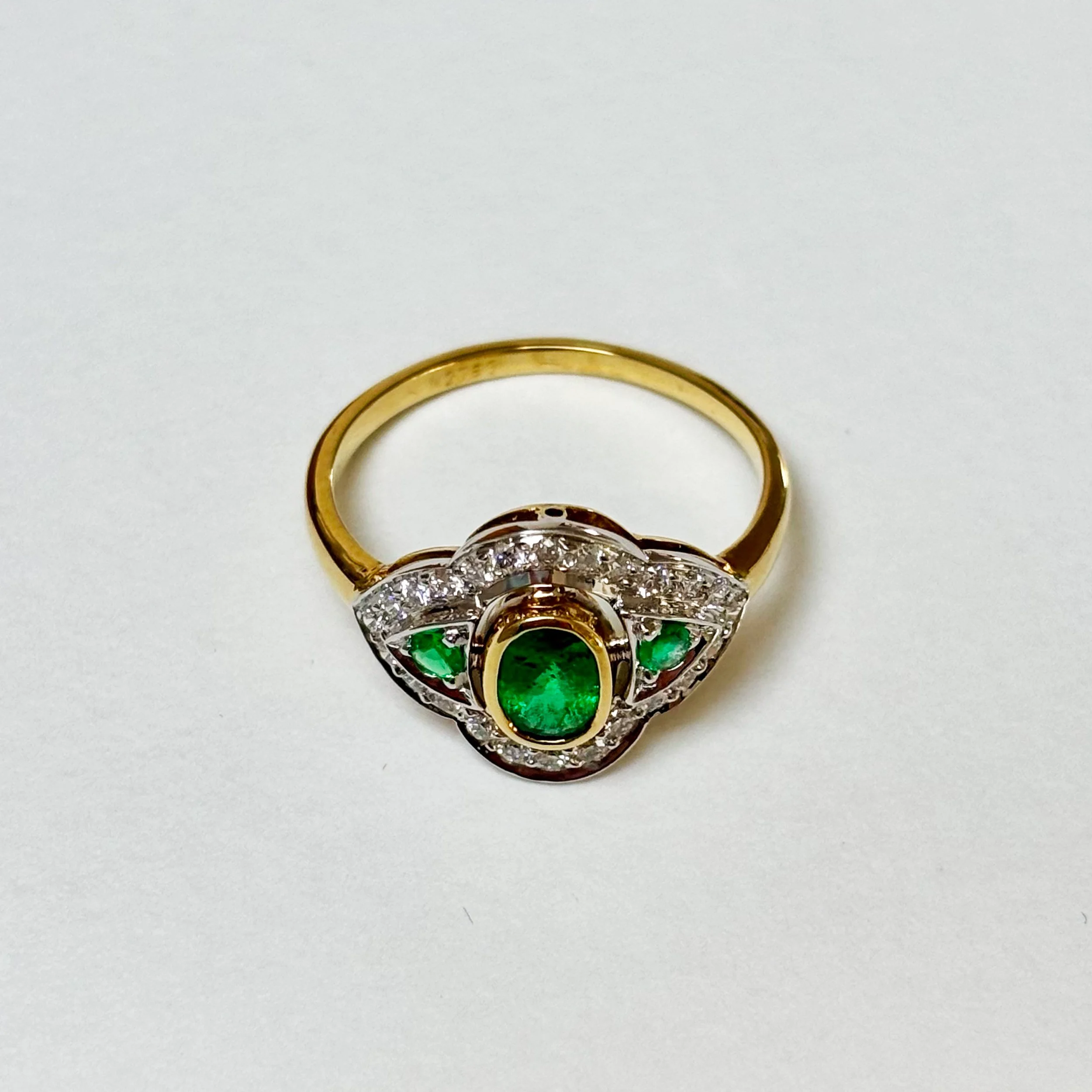 AEV003_emerald diamond ring_8.jpg