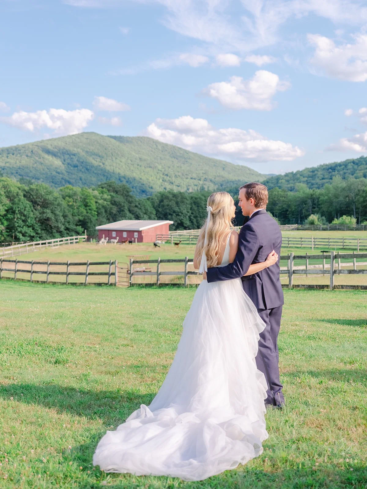 rodeoandco_sneaks_nicole_andrew_OQfarm_-29_websize.jpg
