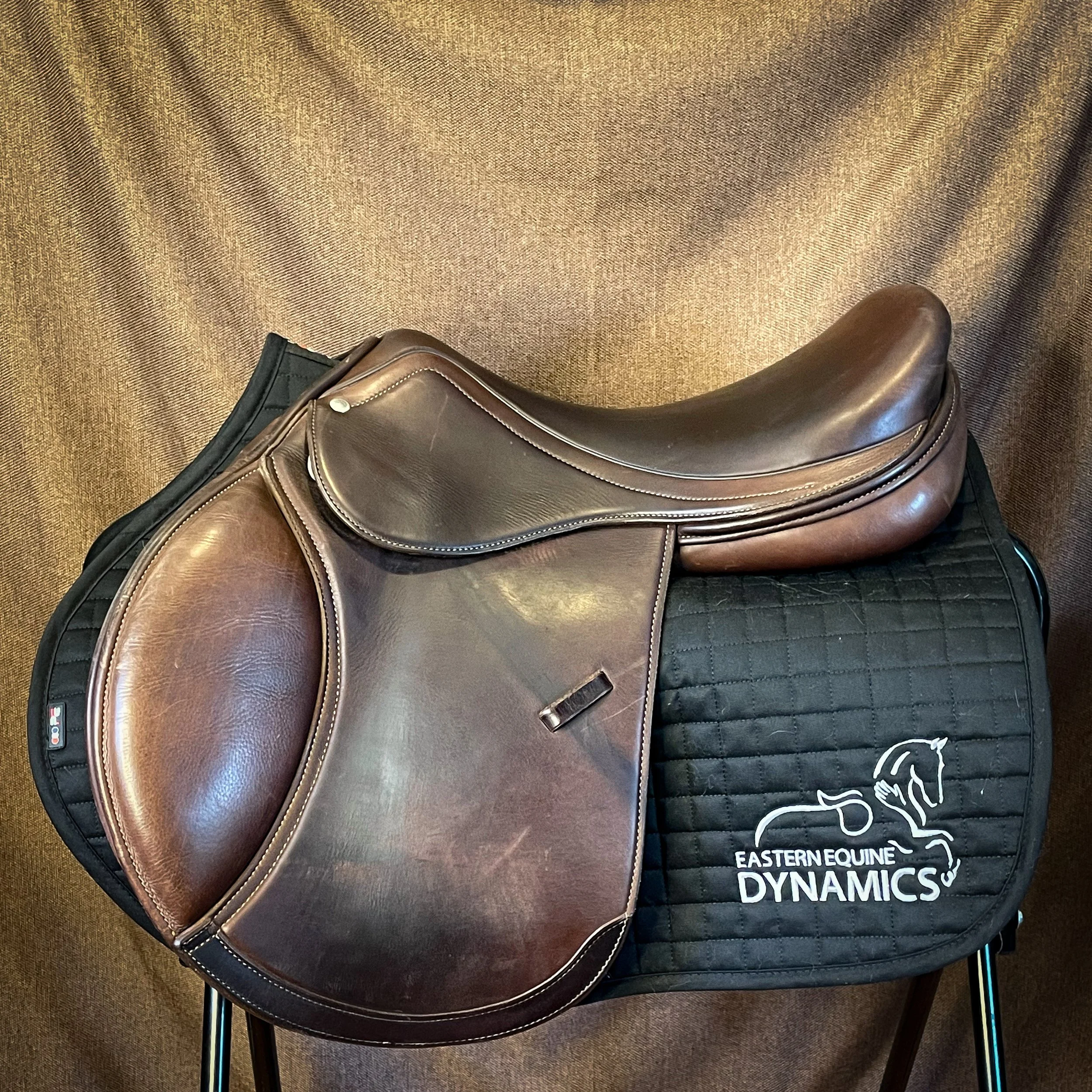 Intrepid Arwen Deluxe Close Contact