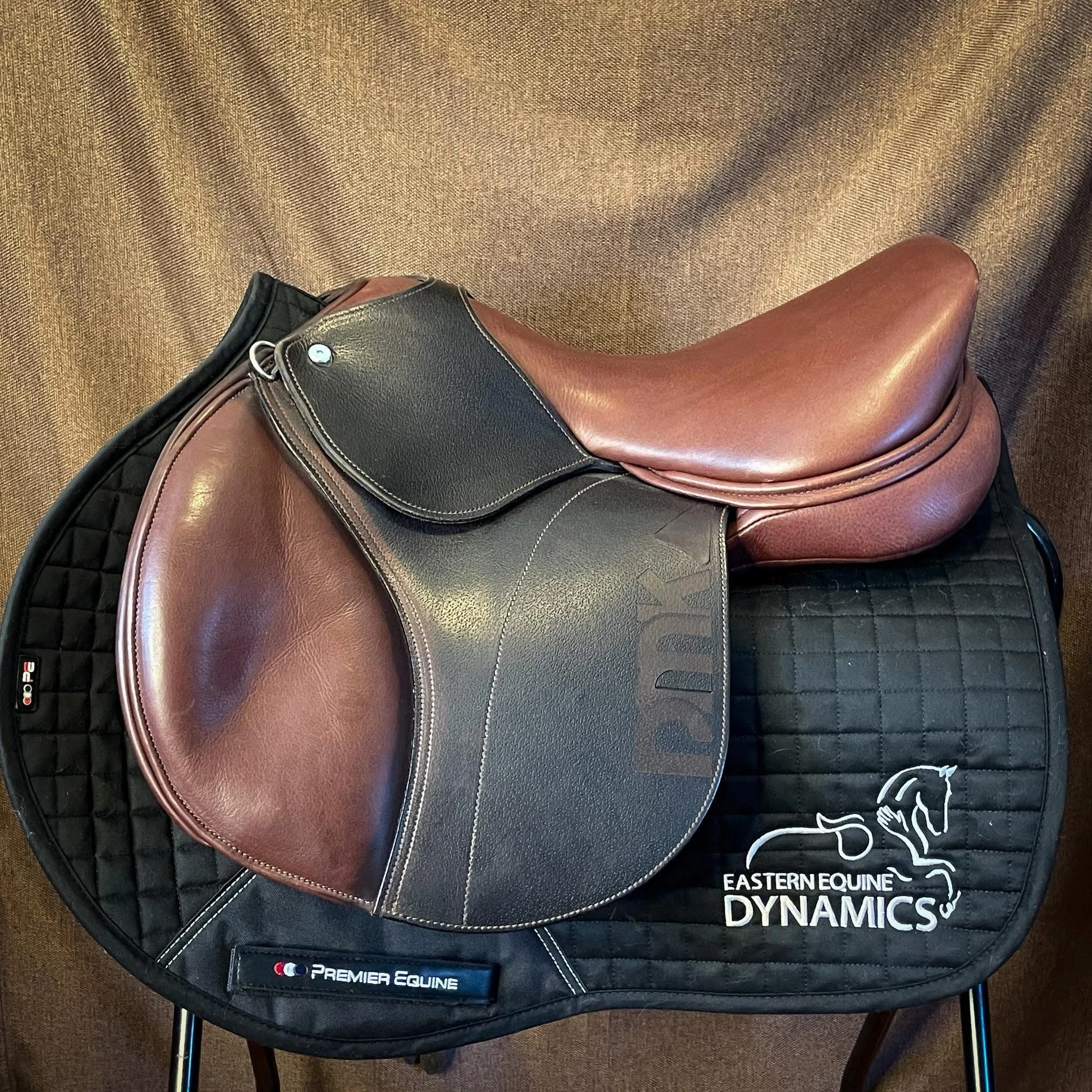 WOW DMK Jump Saddle 17.5-18"