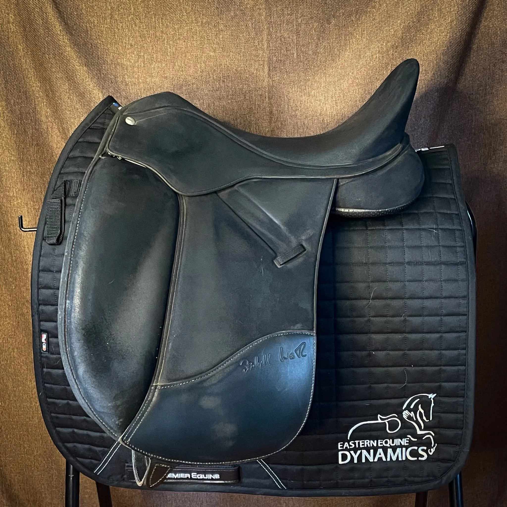 Winter Isabell Dressage Saddle 16.5"