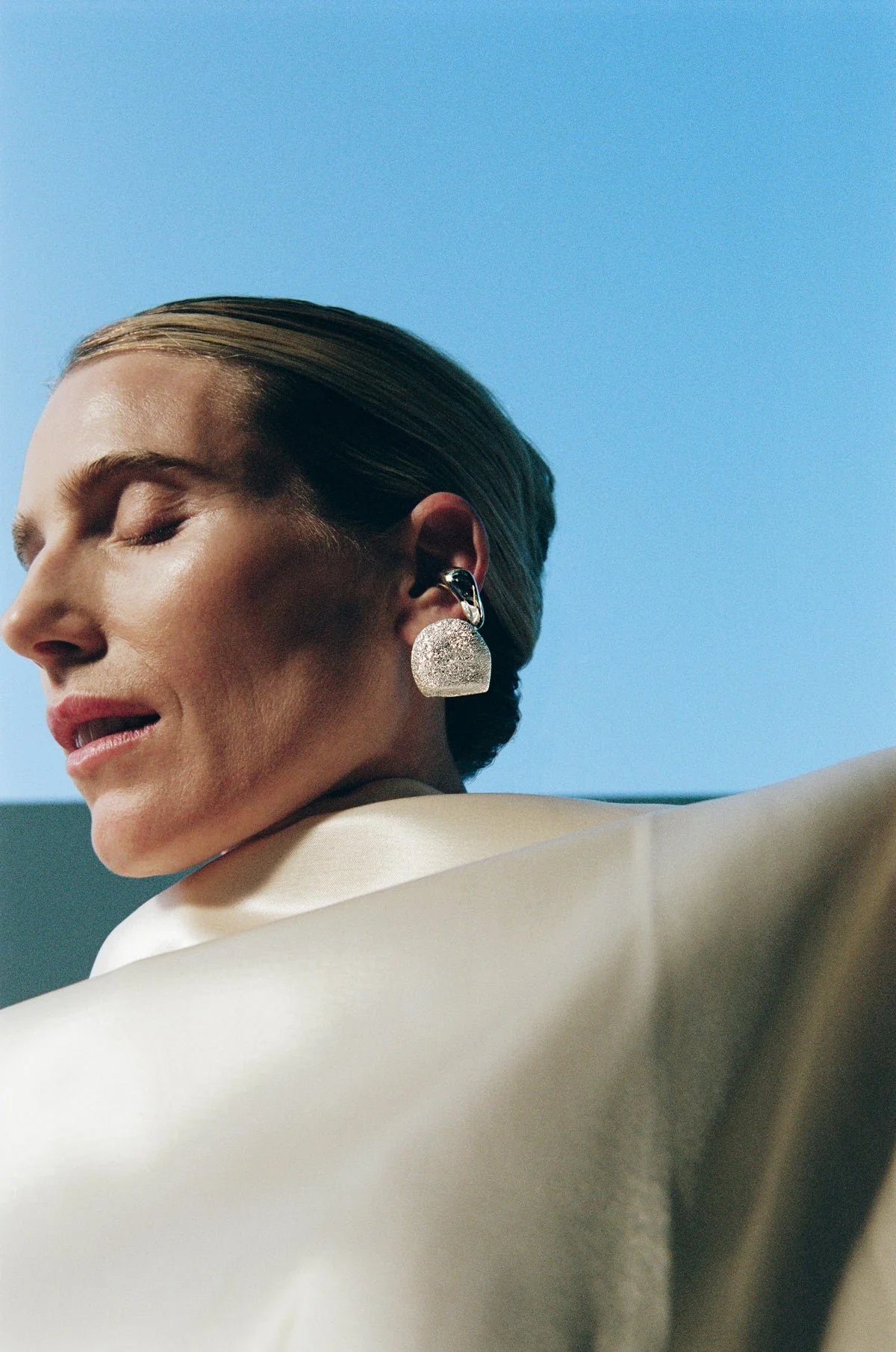 Lara Sonmez: Strategic Advisory