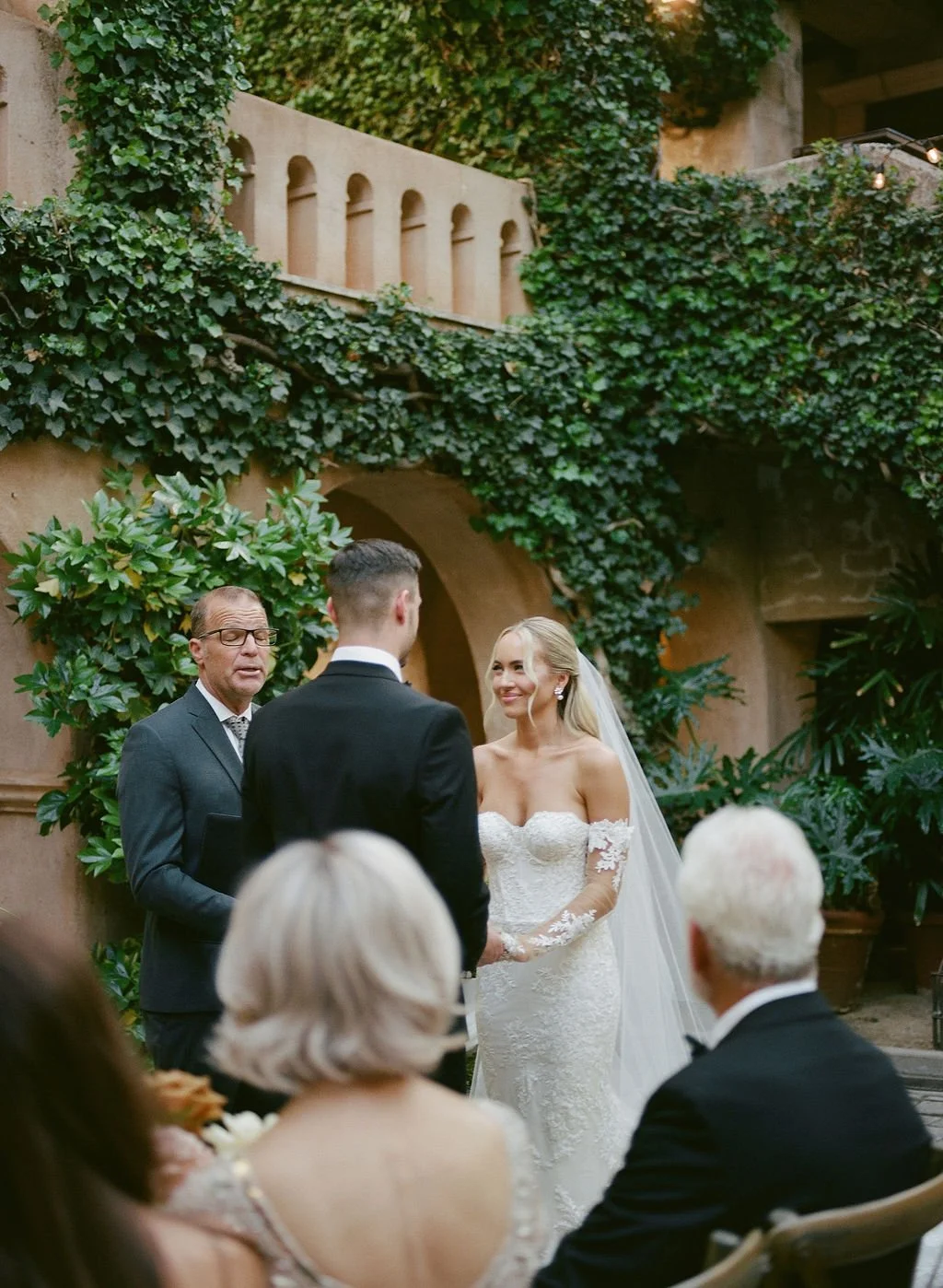 Kayley+Brock-ReneatTlaquepaque-Sedona-Wedding-SajePhotography-52.jpg