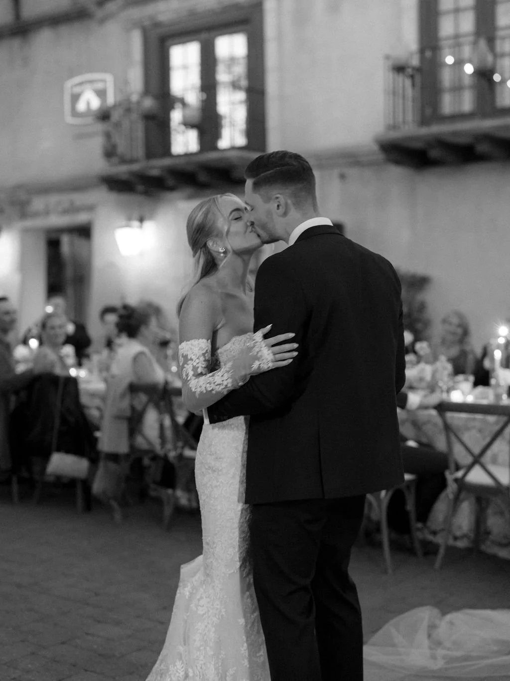 Kayley+Brock-ReneatTlaquepaque-Sedona-Wedding-SajePhotography-119.jpg