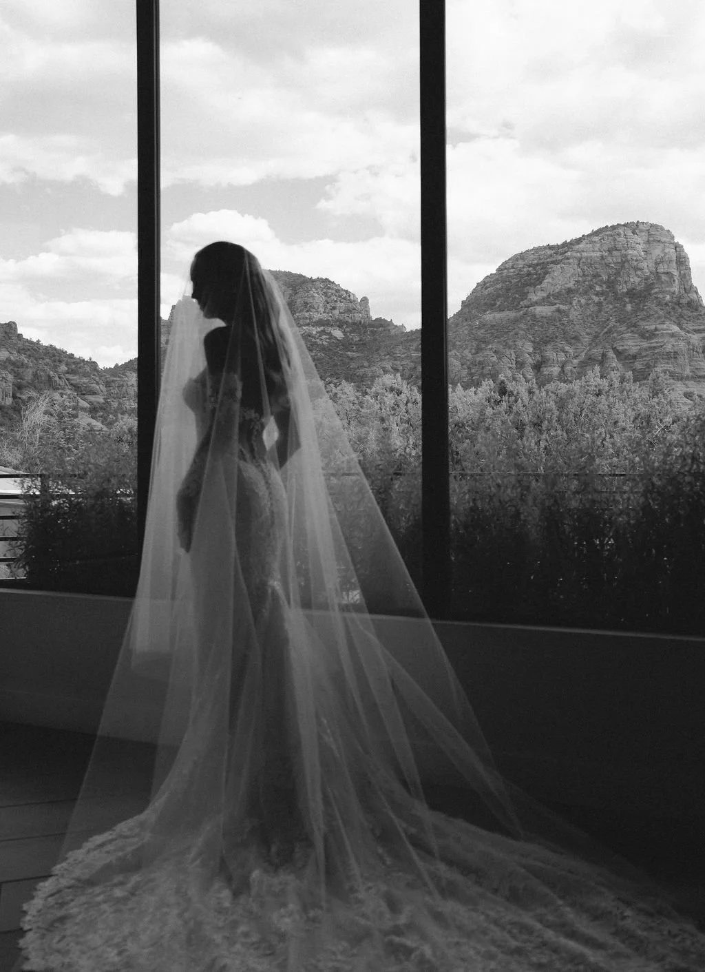 Kayley+Brock-ReneatTlaquepaque-Sedona-Wedding-SajePhotography-75.jpg