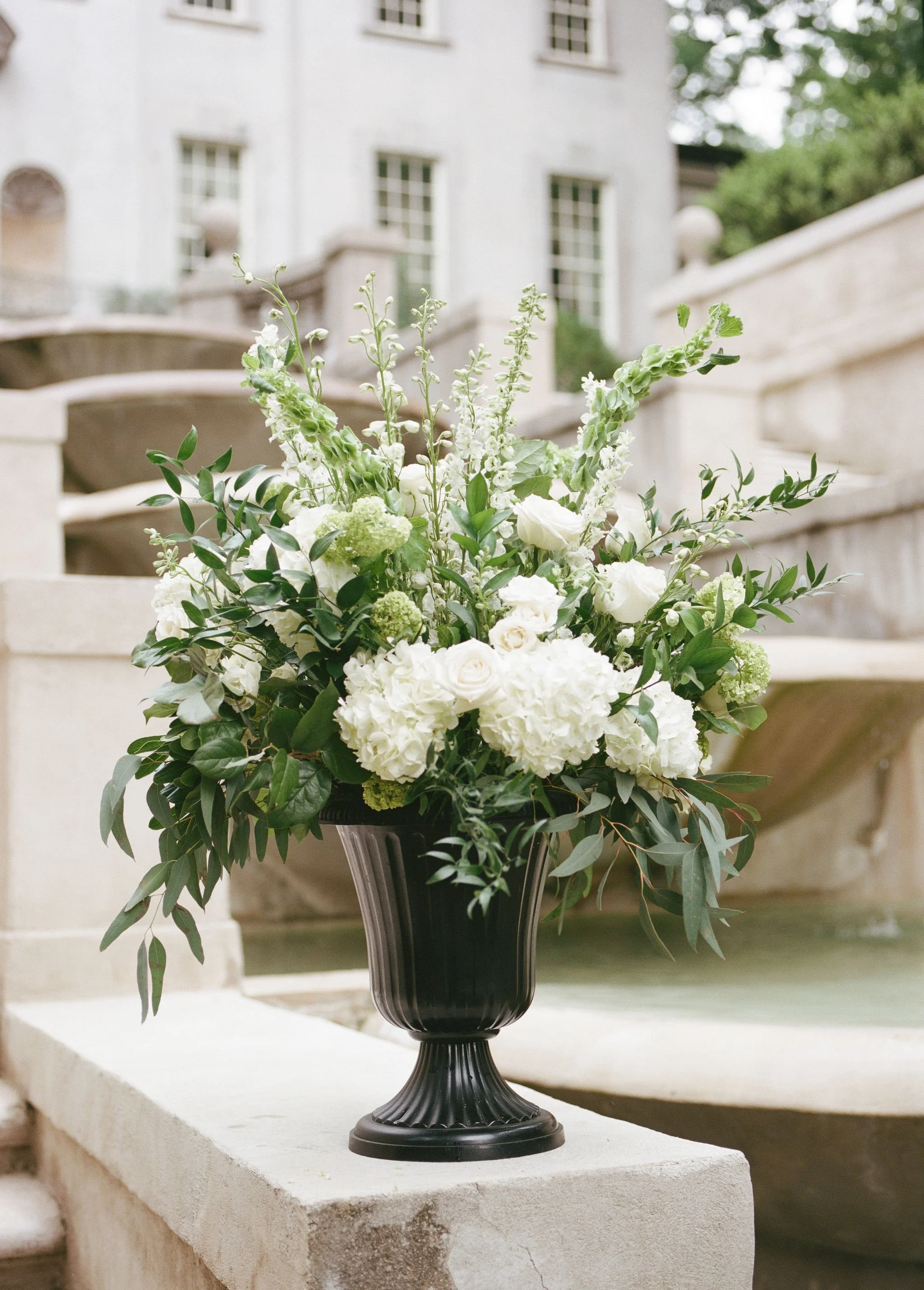 Editorial wedding photographer at Swan House wedding in Atlanta Georgia featuring elegant architecture and timeless wedding style by saje photography
