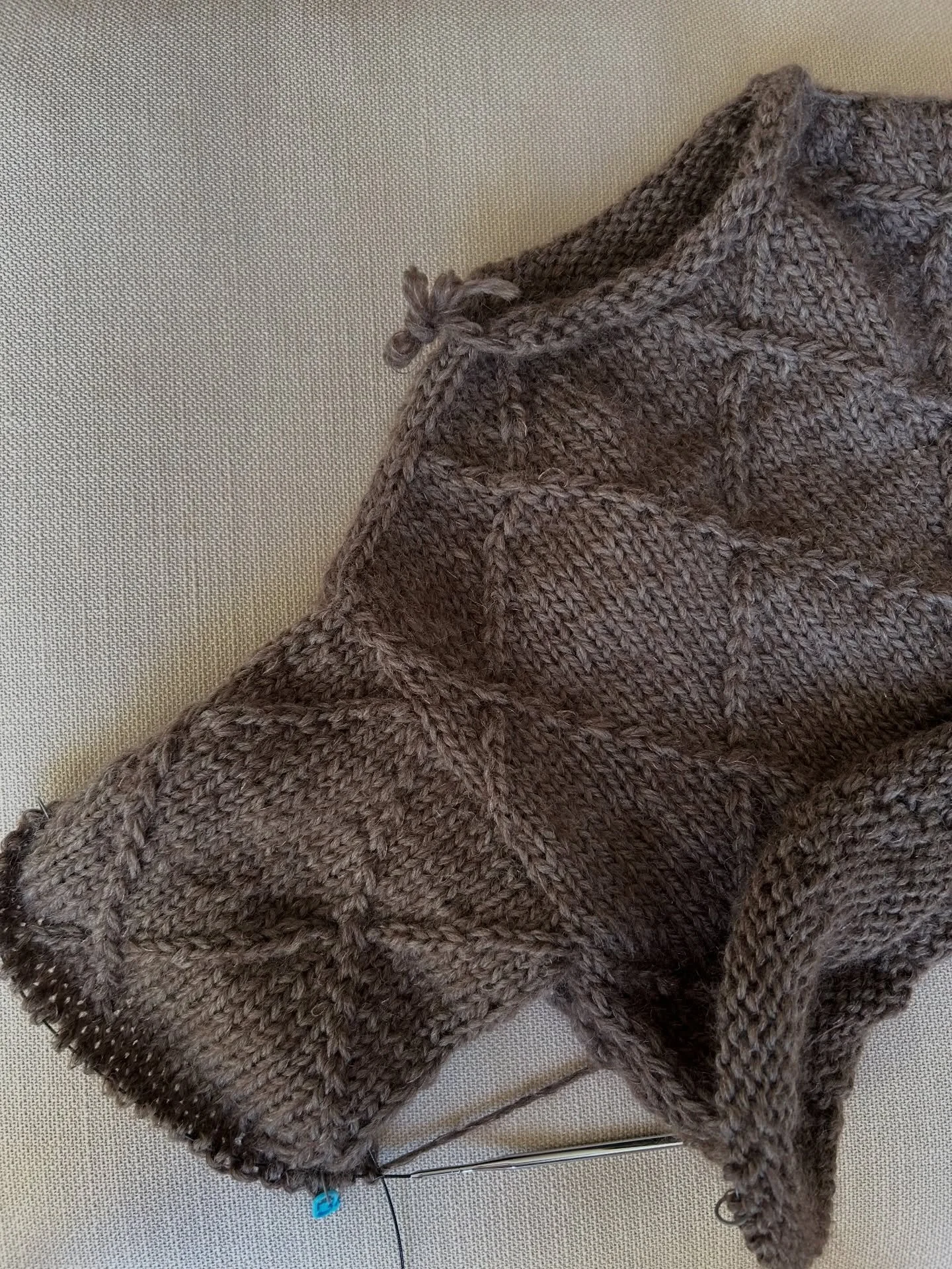 Nytt projekt p&aring; g&aring;ng, och f&ouml;rhoppningsvis ett kommande m&ouml;nster 😍

#knittingpattern #knitting #knit #yarnlove
