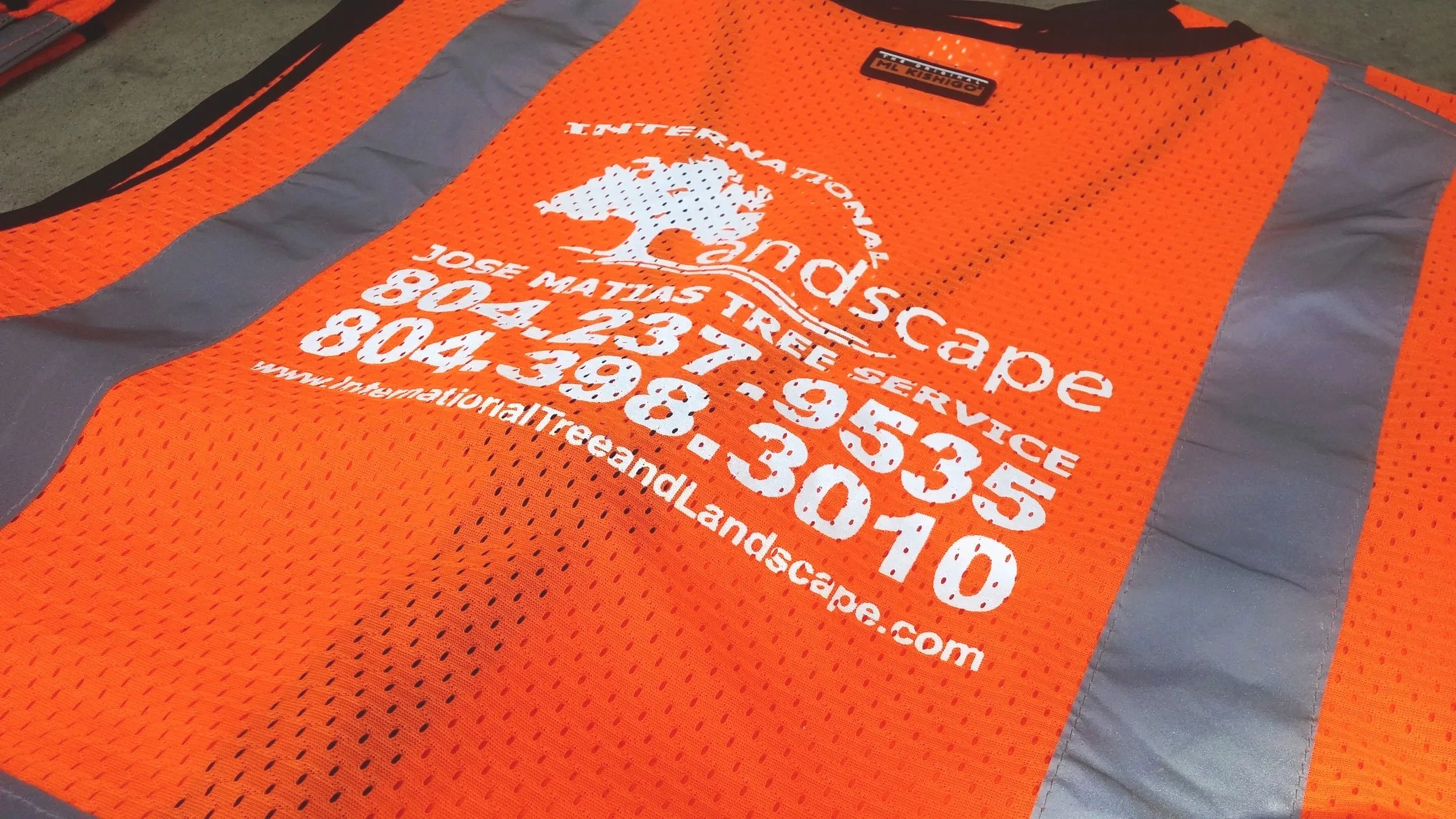 Custom printed safety vests employee safety gear High vis vest with screen print Customade Richmond Virginia