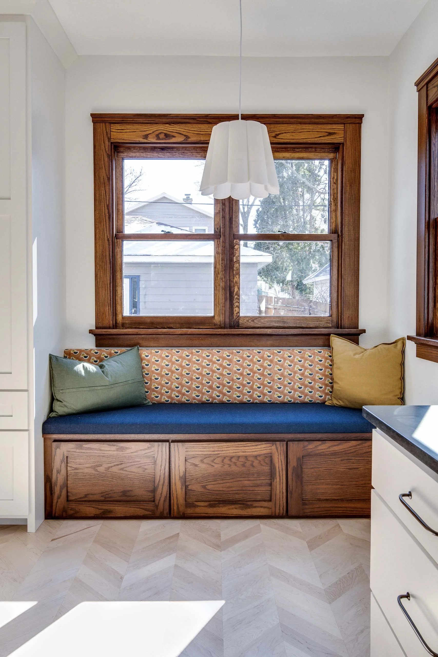 root-down-remodeling-custom-millwork-kitchen-seating-bench(1).jpg