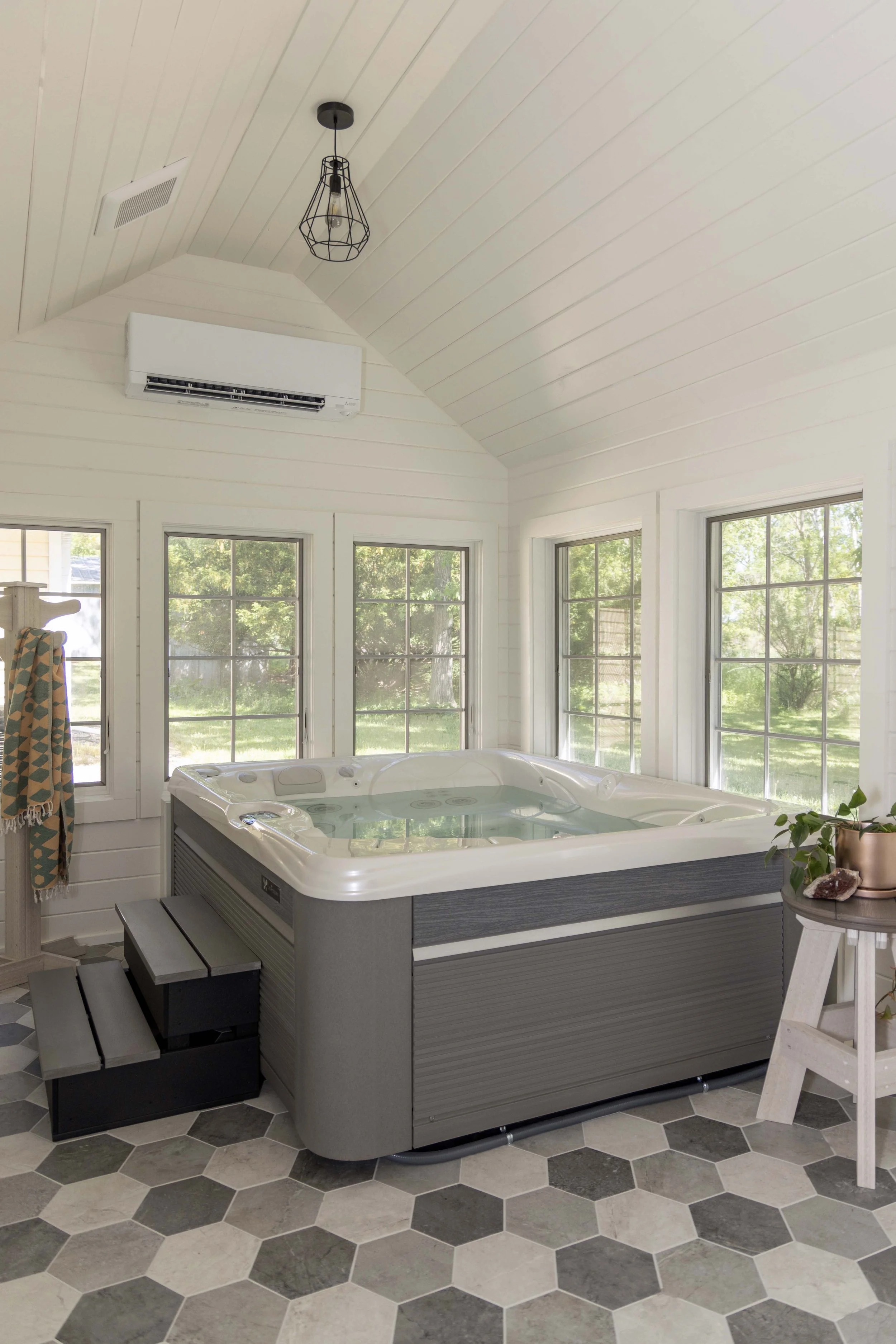 root-down-remodeling-spa-room.jpg