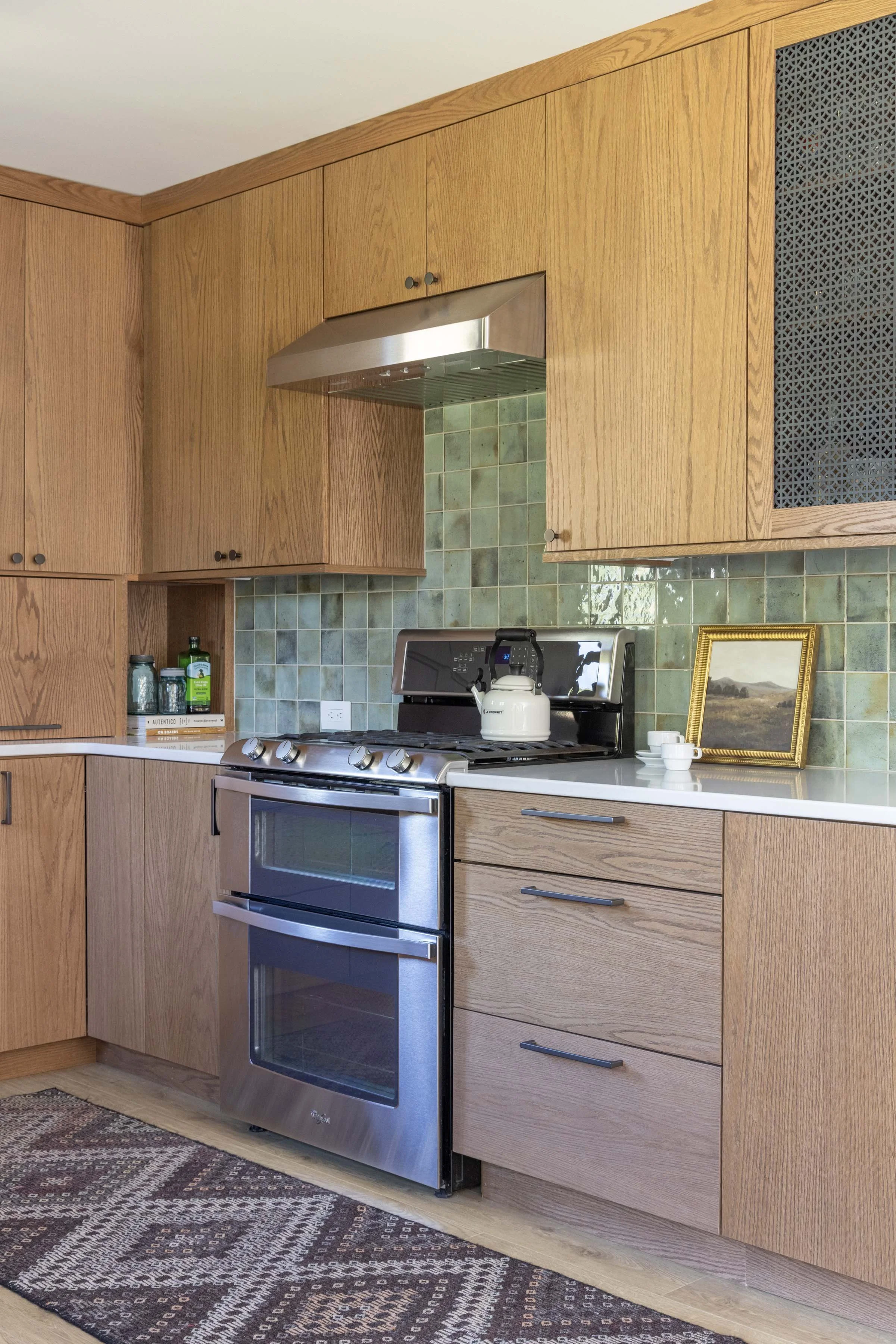 root-down-remodeling-kitchen-rangehood2.jpg