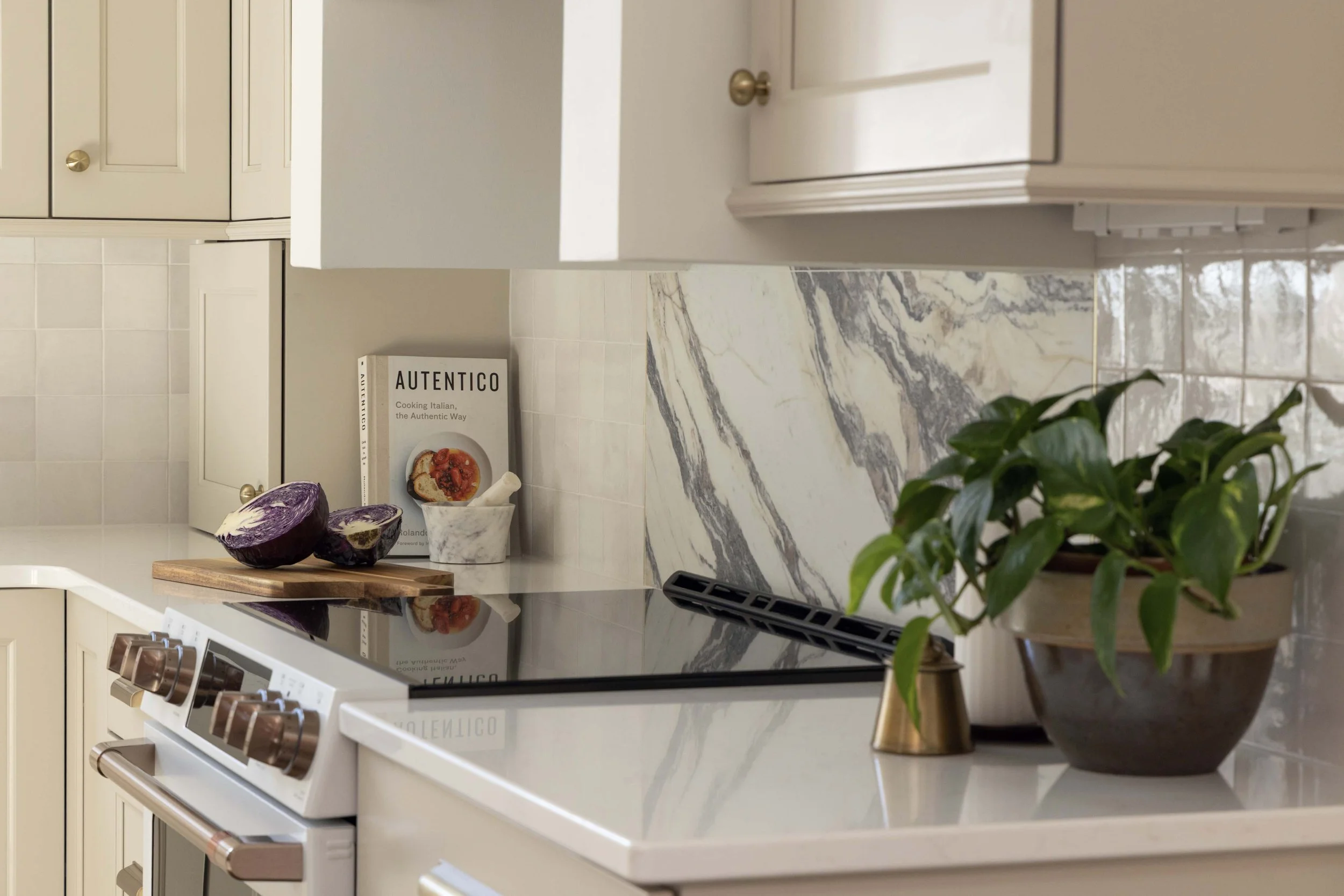 root-down-remodeling-kitchen-backslpash-detail.jpg