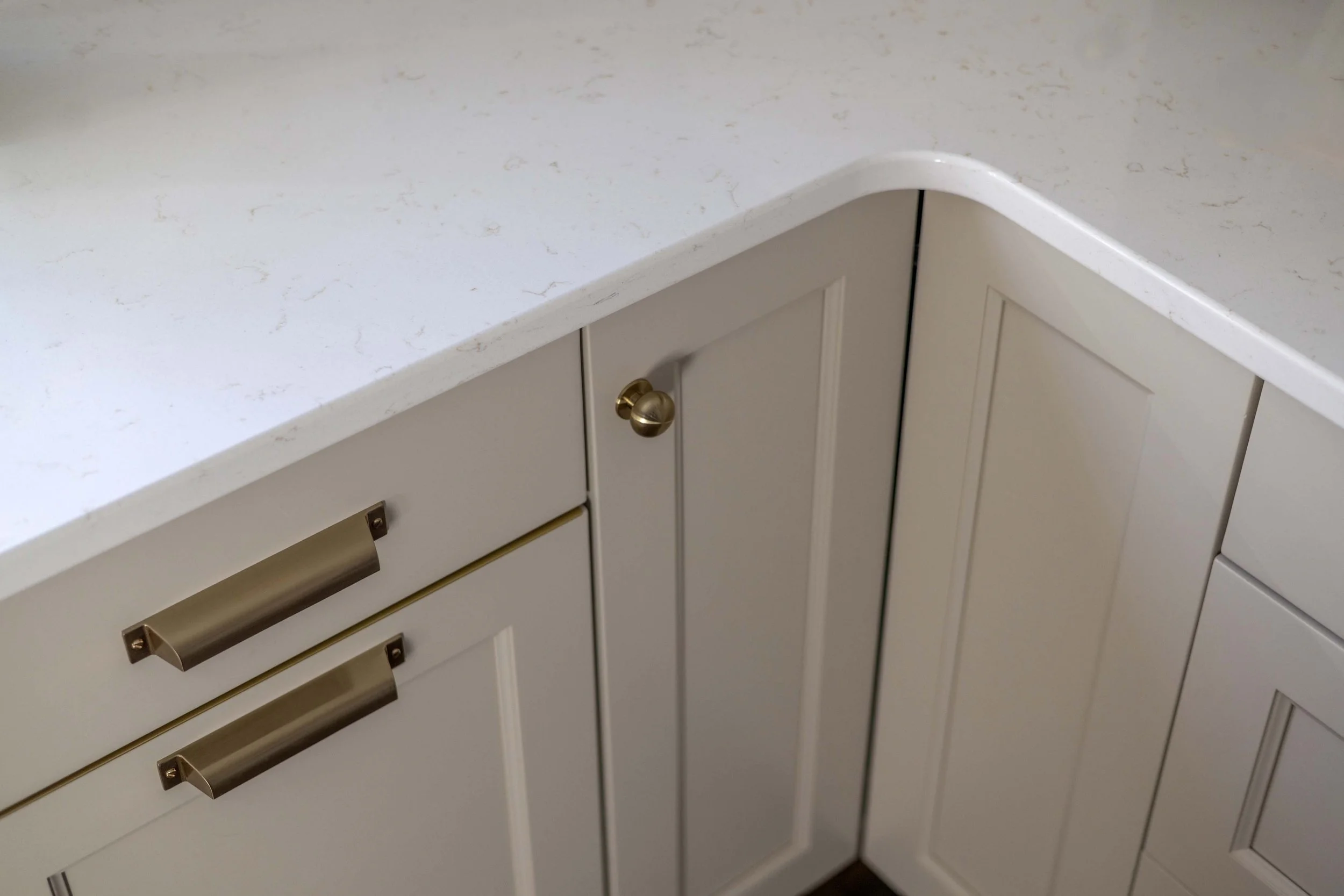 root-down-remodeling-kitchen-cabinetry-hardware1.jpg