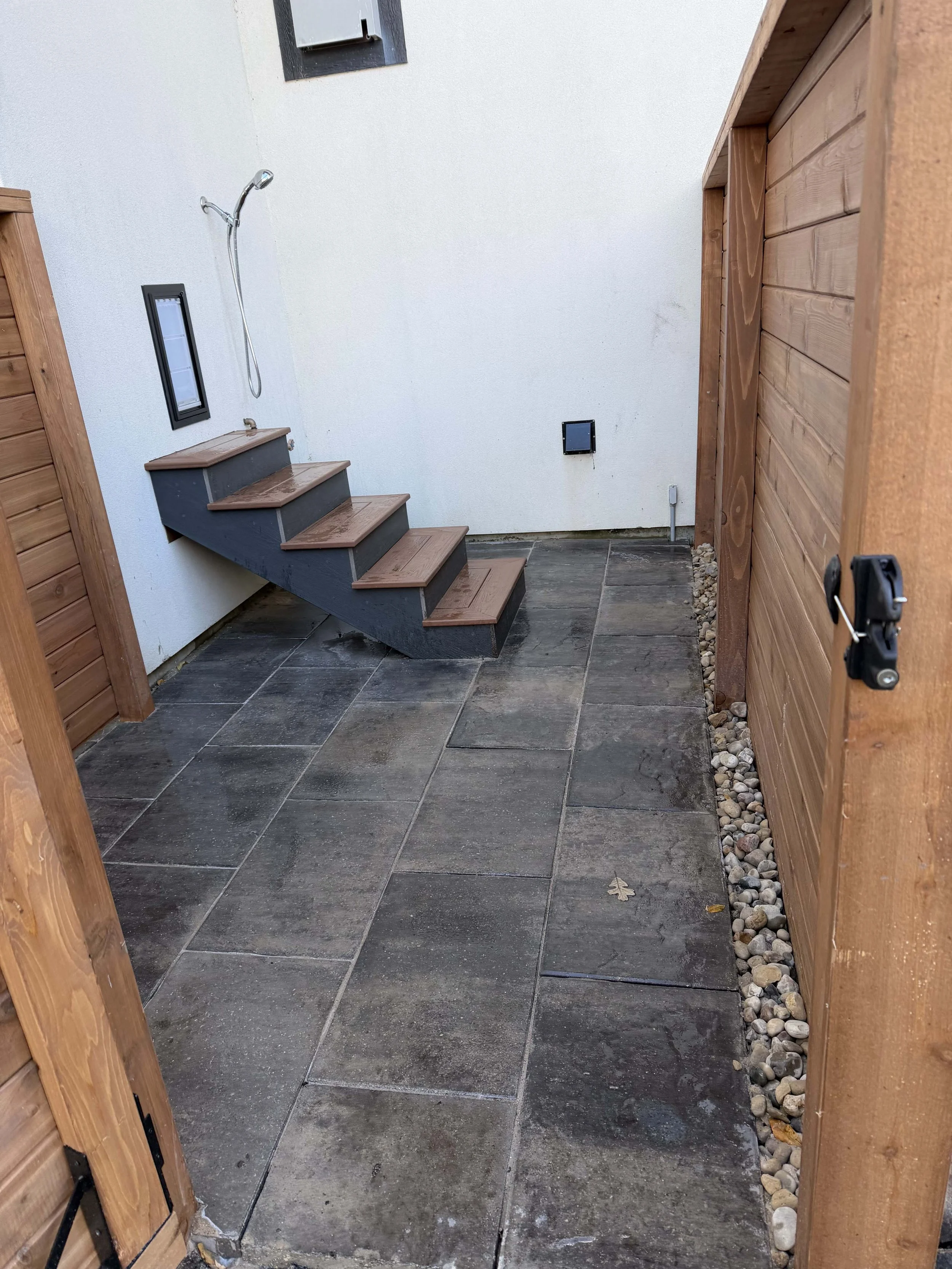 root-down-remodeling-Exterior-Dog-Run-Remodel.jpg