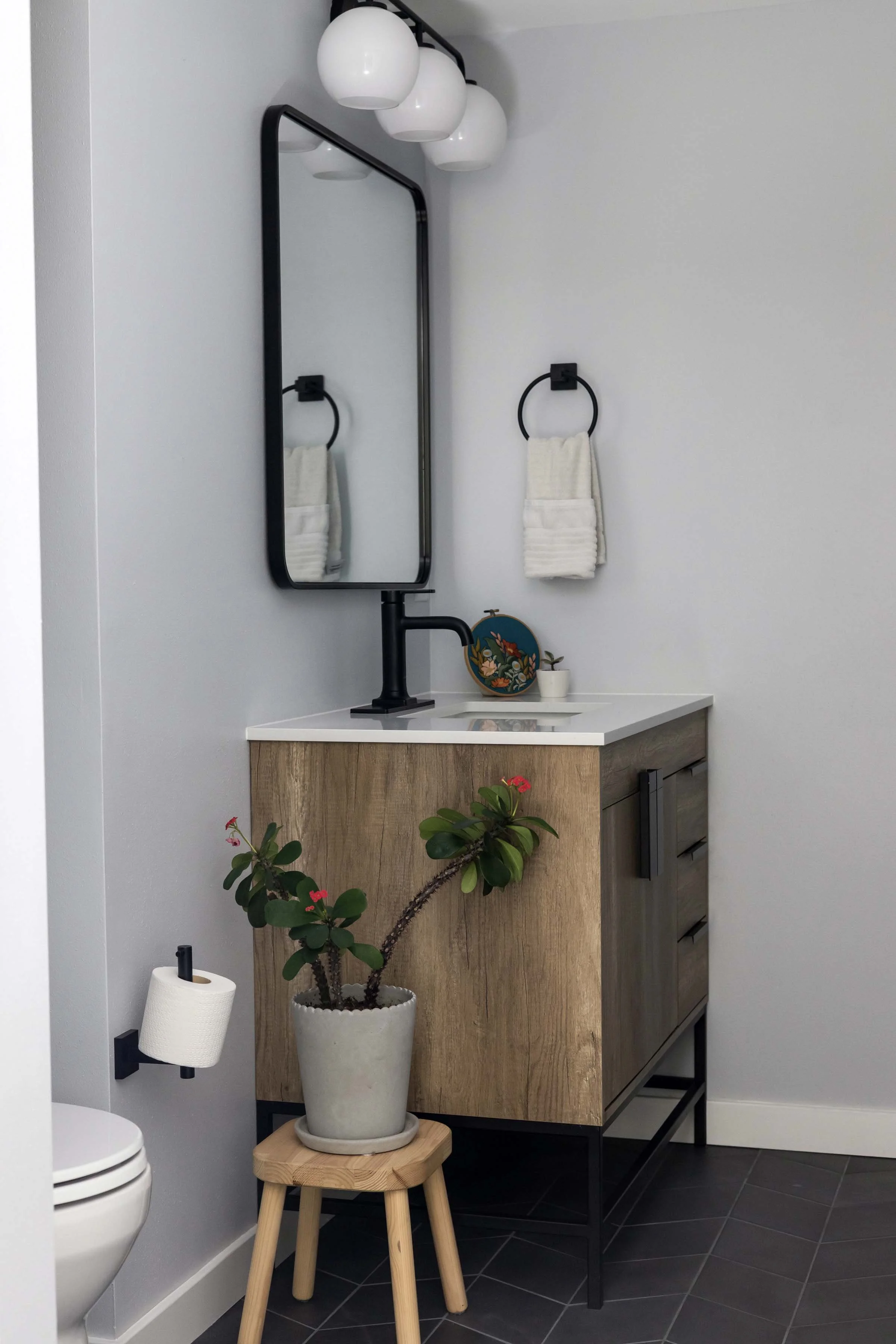 root-down-remodeling-bathroom-lightfixture-detailmonona-wisconsin.jpg