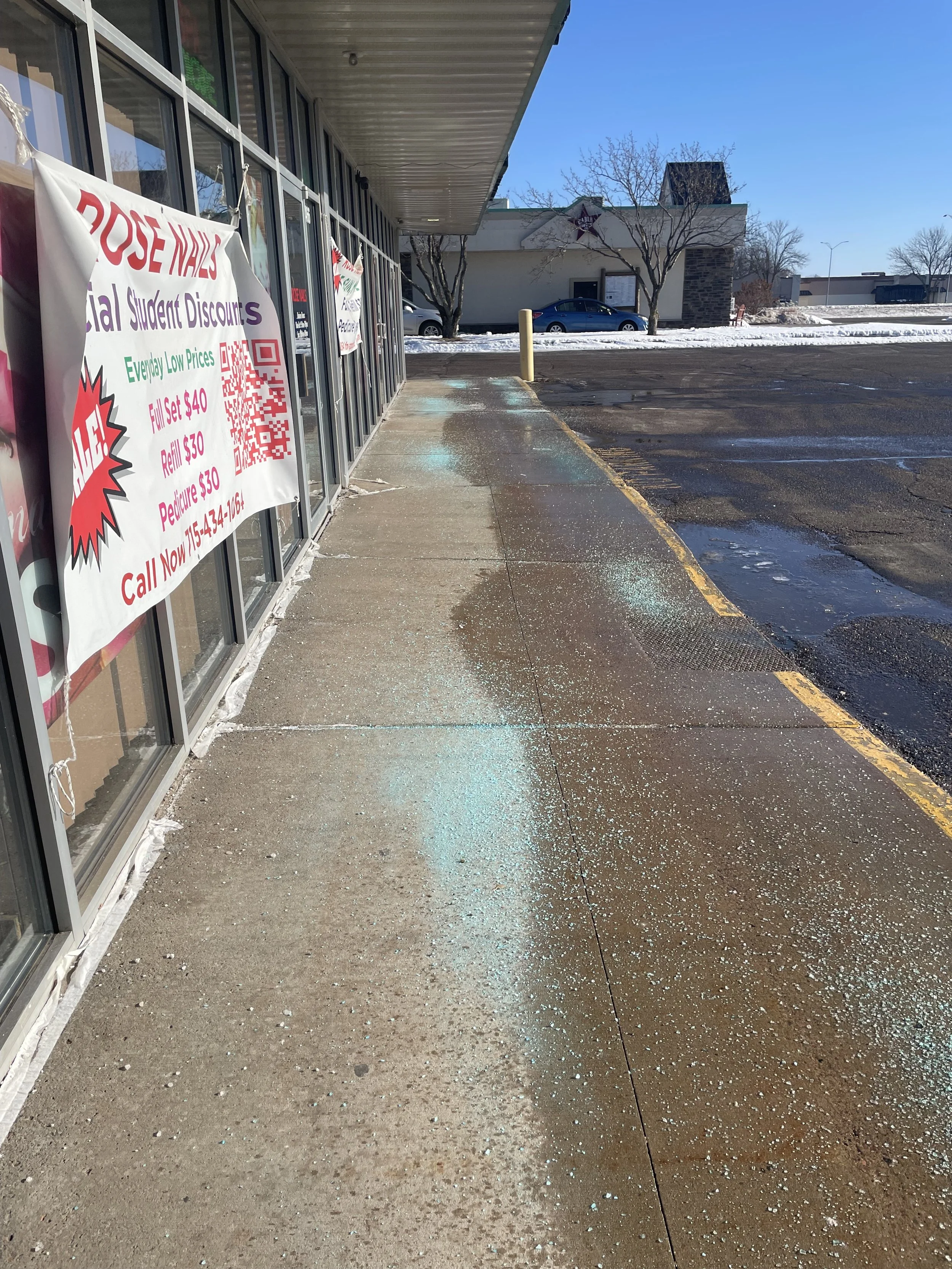 CM Lawn Care LLC salting south ridge center.