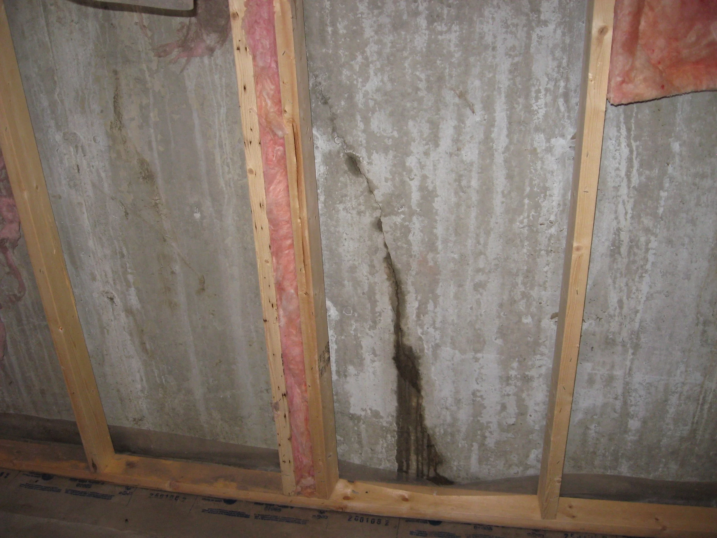Estimates for Vertical Foundation Cracks