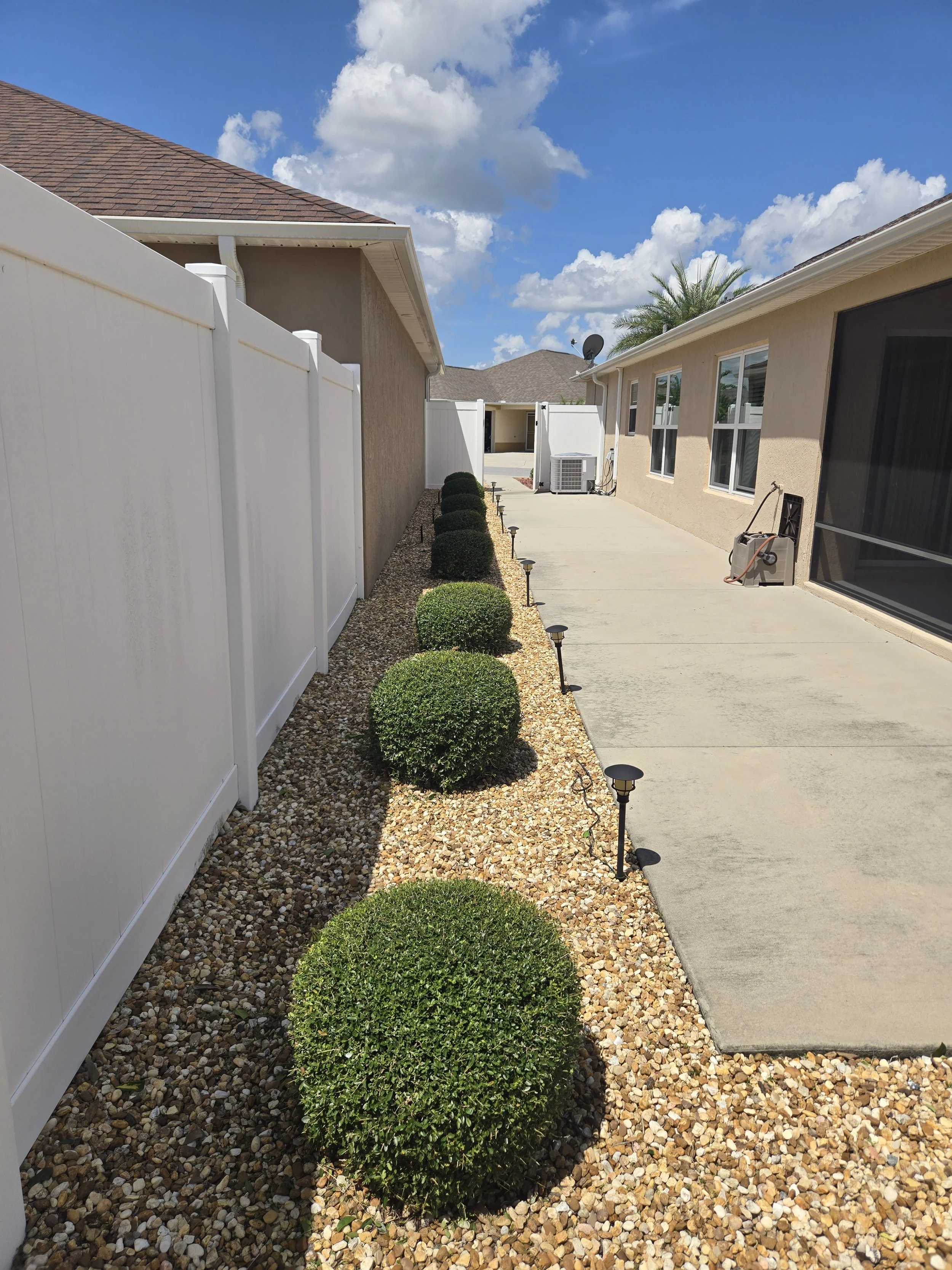 Premium Landscape and Walkway Lighting Service