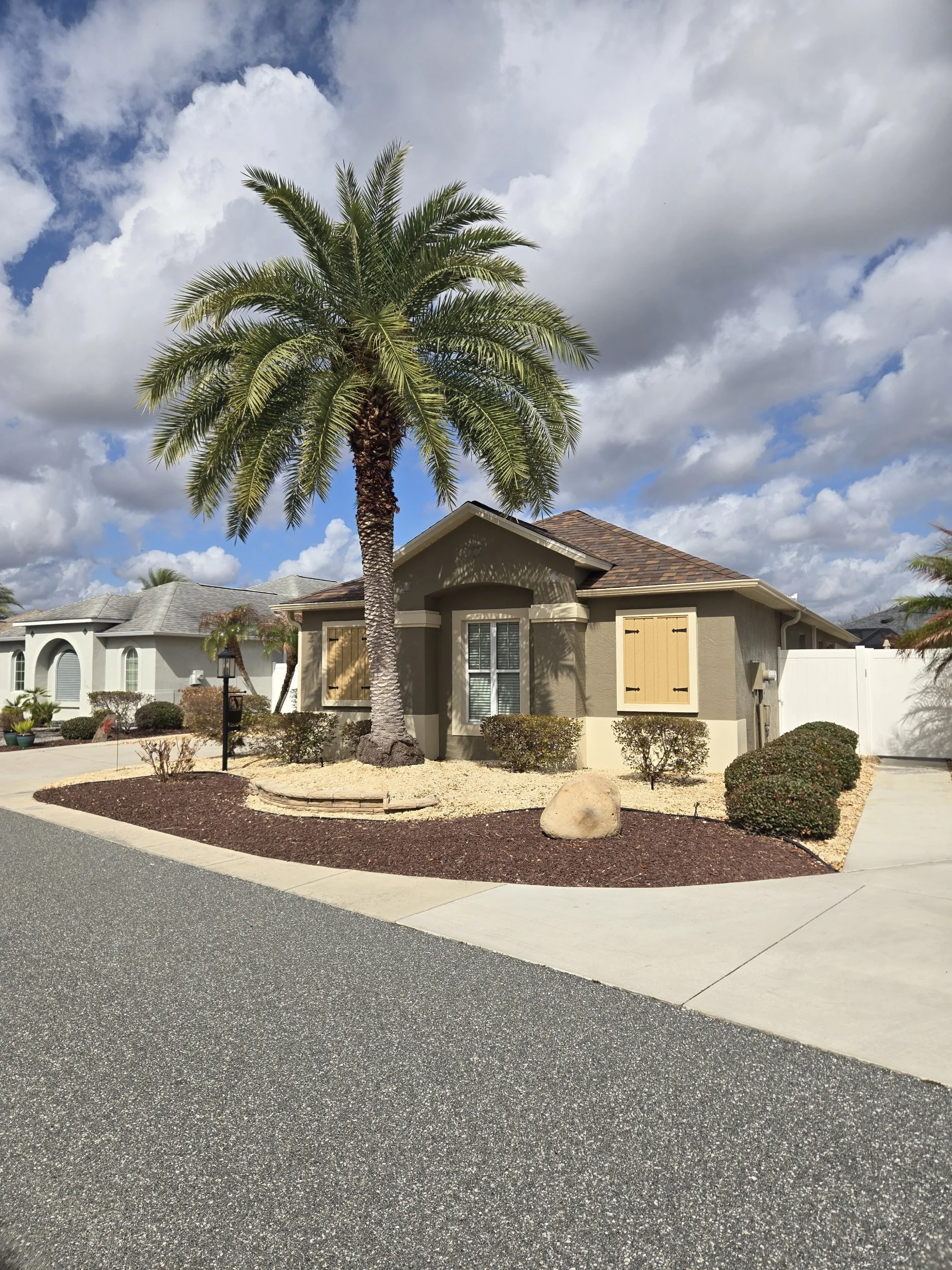 Seminole chip and white and tan river rock refresh in the villages fl