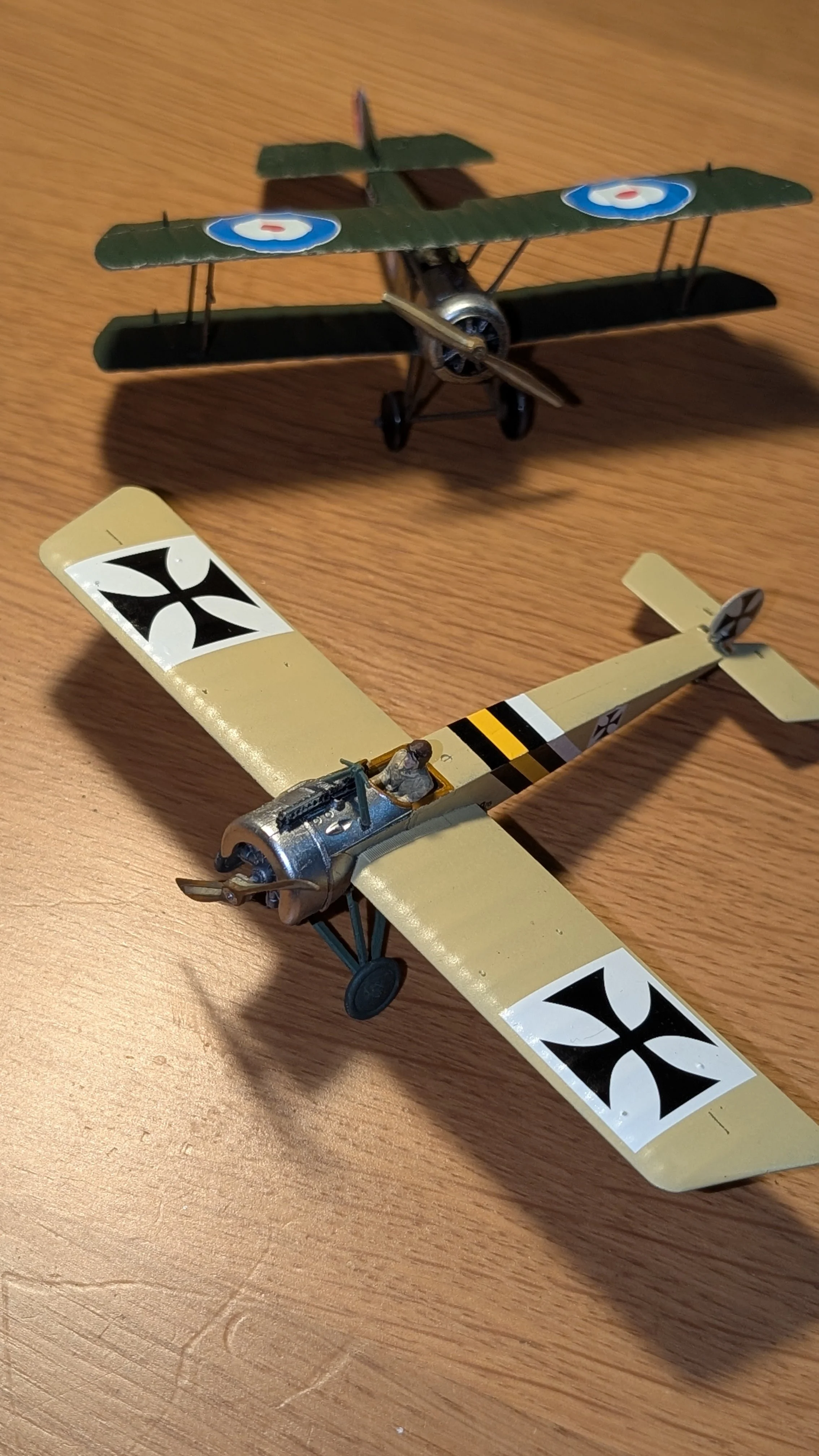 Two model planes from WWI in 1:72 scale