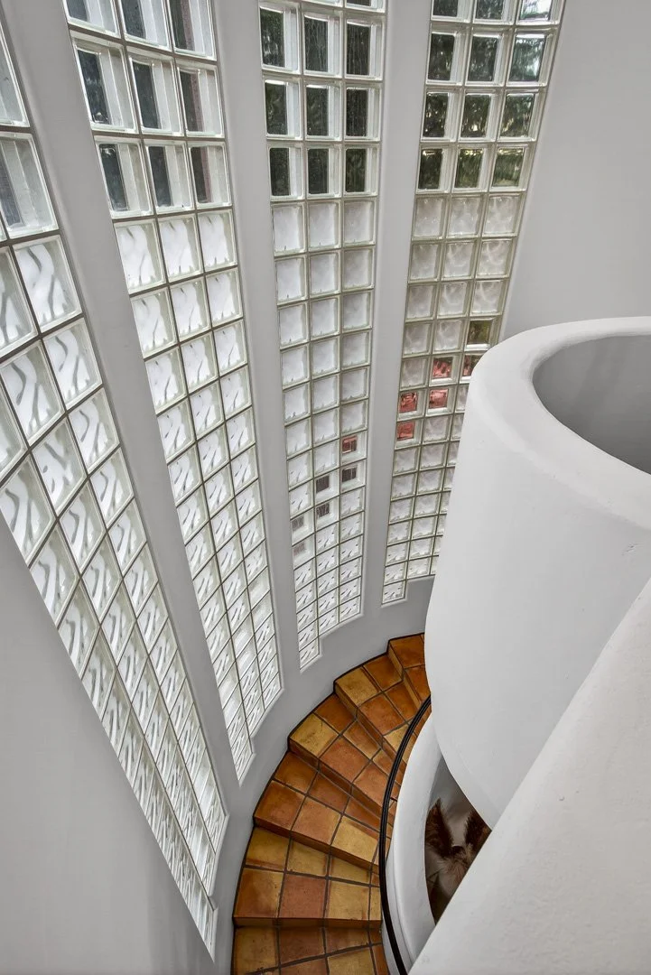 sedona-west-sedona-custom-home-stairwell-8605.jpg