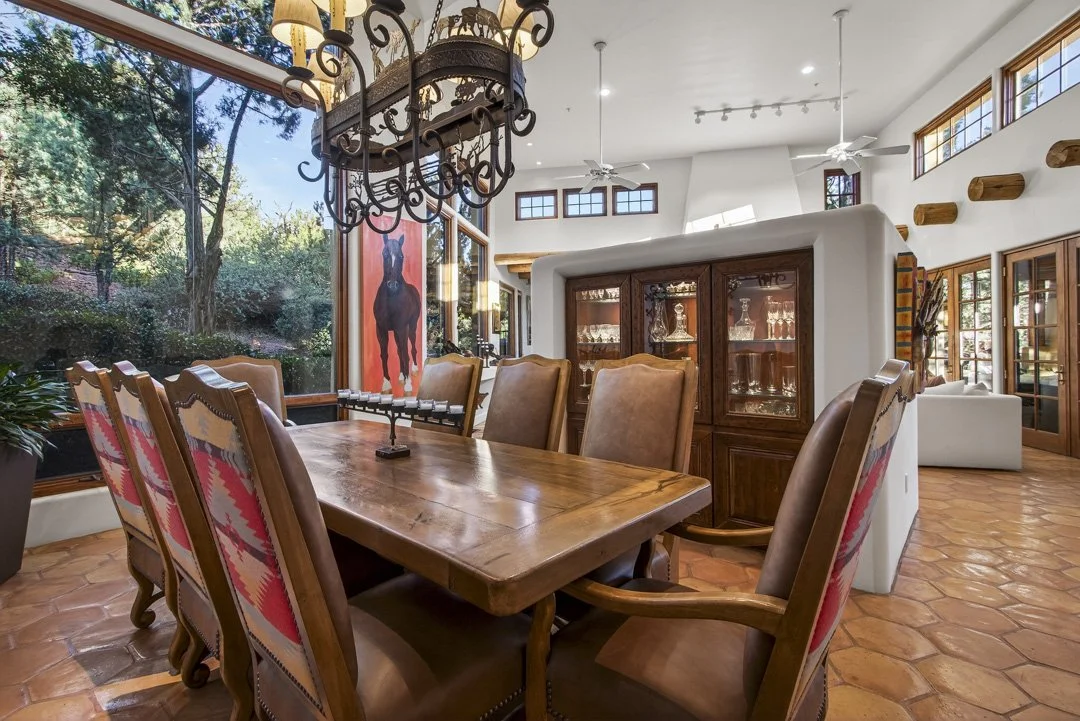 sedona-chapel-custom-home-dining-room-4753.jpg