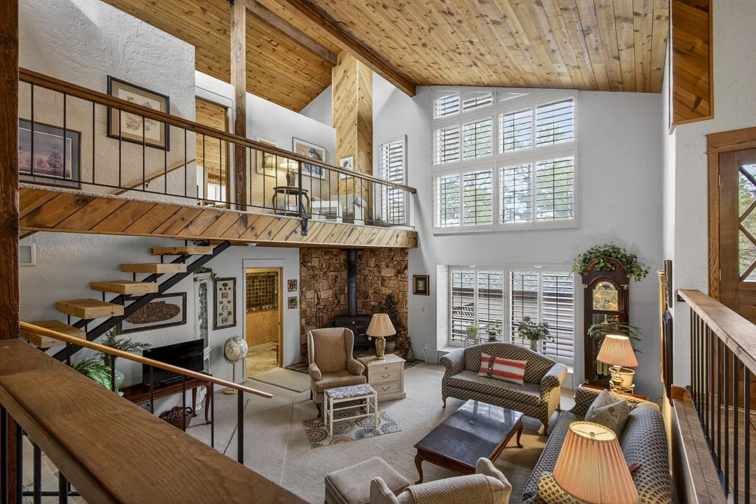 flagstaff-country-club-estates-custom-home-living-room-1896.jpg