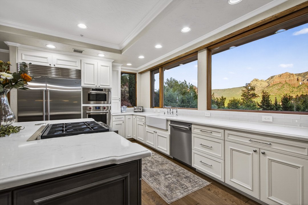 sedona-les-springs-custom-home-kitchen-7108.jpg