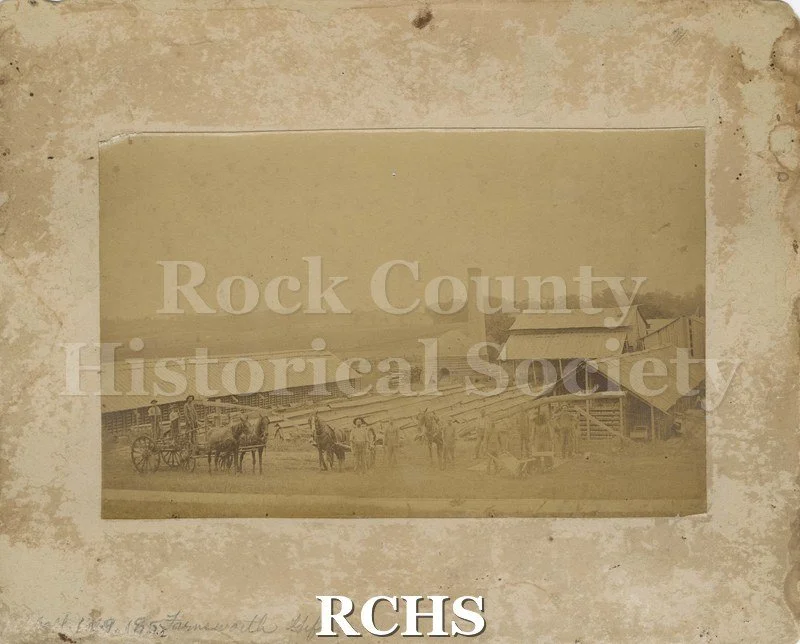 19691852-6d7e3f93b4abb0c6a93129ee.jpg