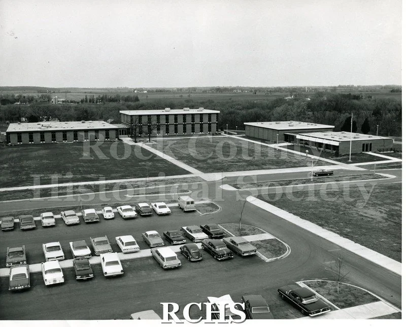 LD17199673-7cfad3fa29a5431430e4cfab.jpg