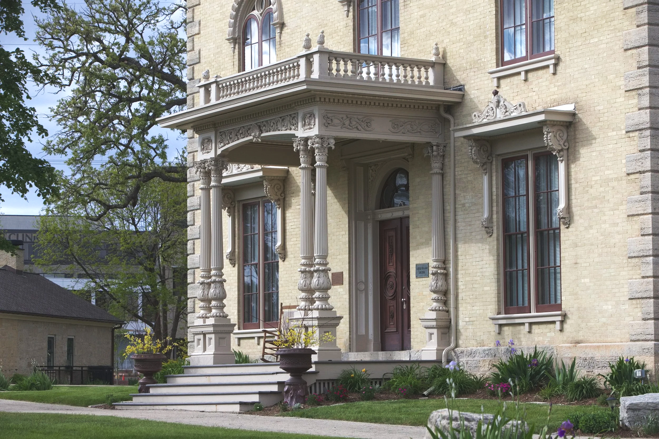 Front portico of the 1857 Lincoln-Tallman House.
